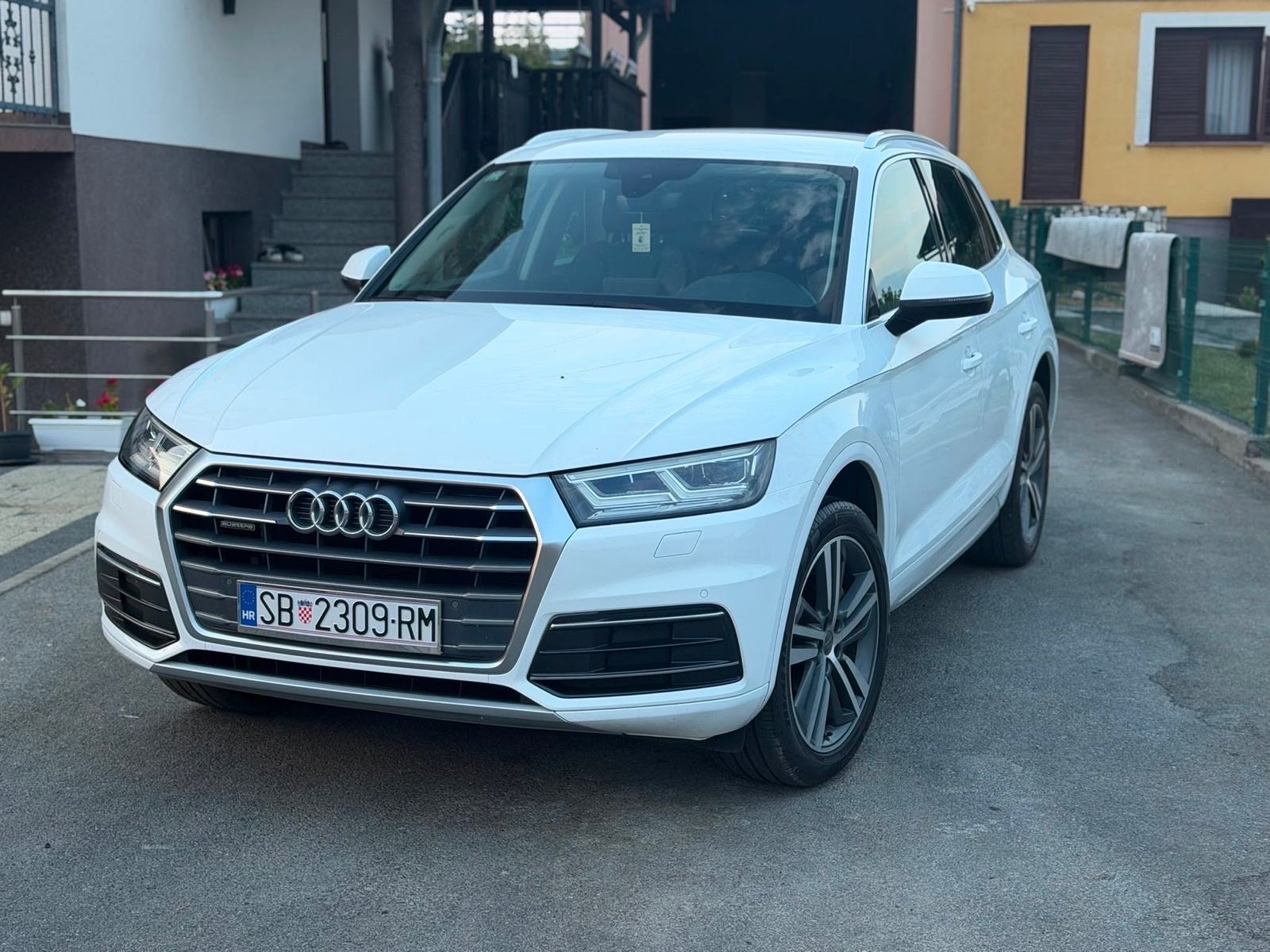 Audi Q5 2.0 TDI Quattro/S-tronic/161TKM/Alcantara/Odlično stanje, fotografija 3