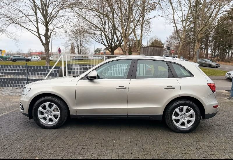 Audi Q5 2,0TDI,Navi,Koža,Sport.sjedala,Bi-xenon,LED,Alu,CD izmjenjivač, fotografija 3