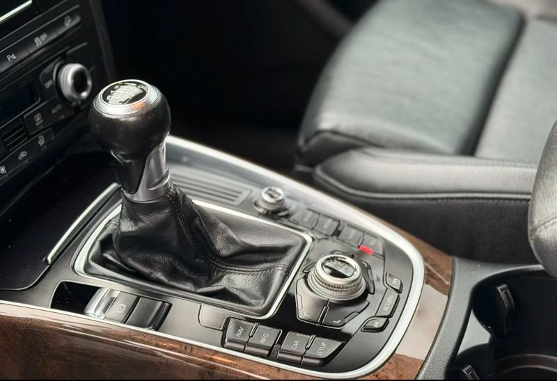 Audi Q5 2,0TDI,Navi,Koža,Sport.sjedala,Bi-xenon,LED,Alu,CD izmjenjivač, fotografija 7