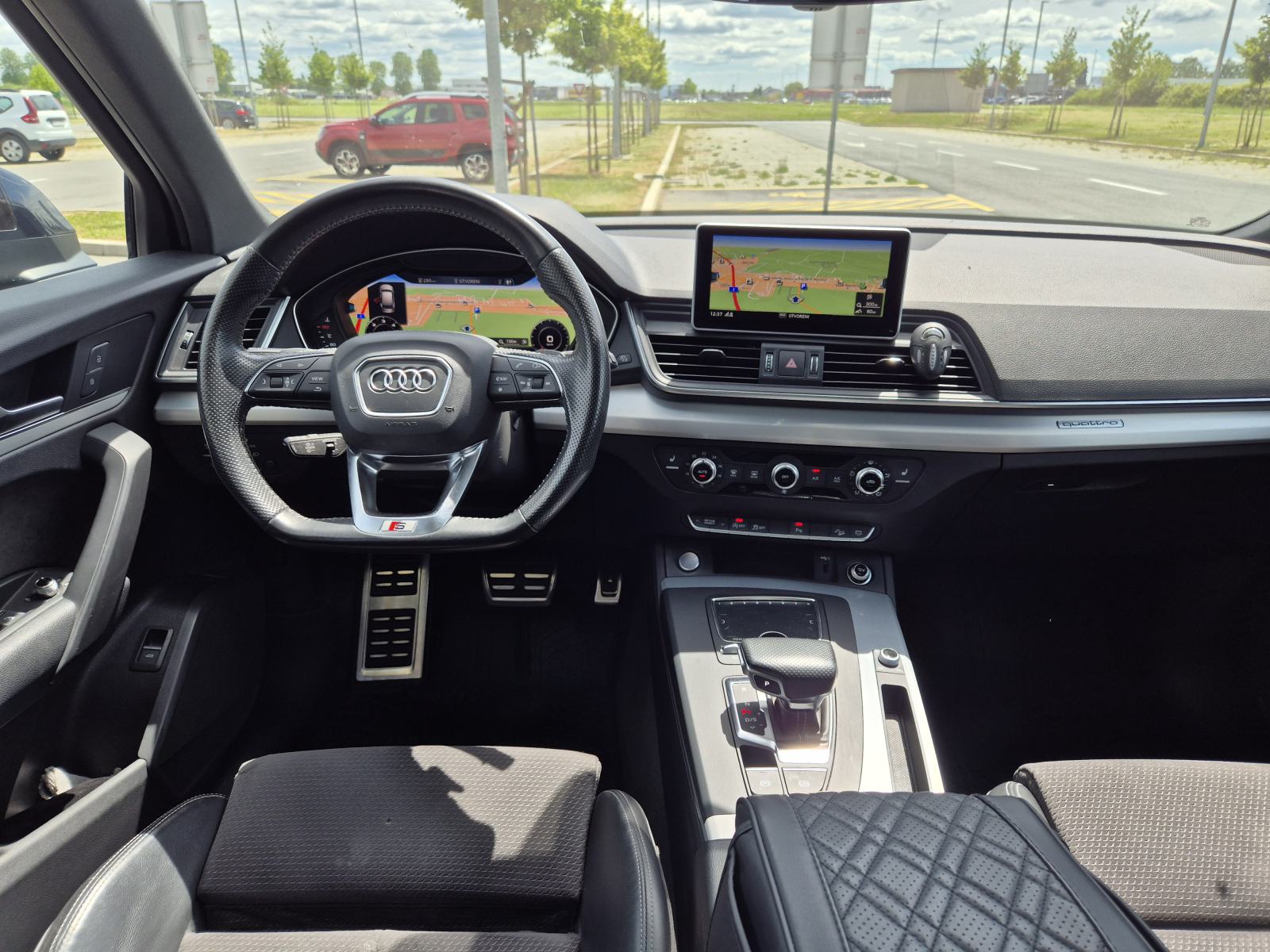 Audi Q5 2,0 TDI s line ,pano, 190ks, virtual, fotografija 14