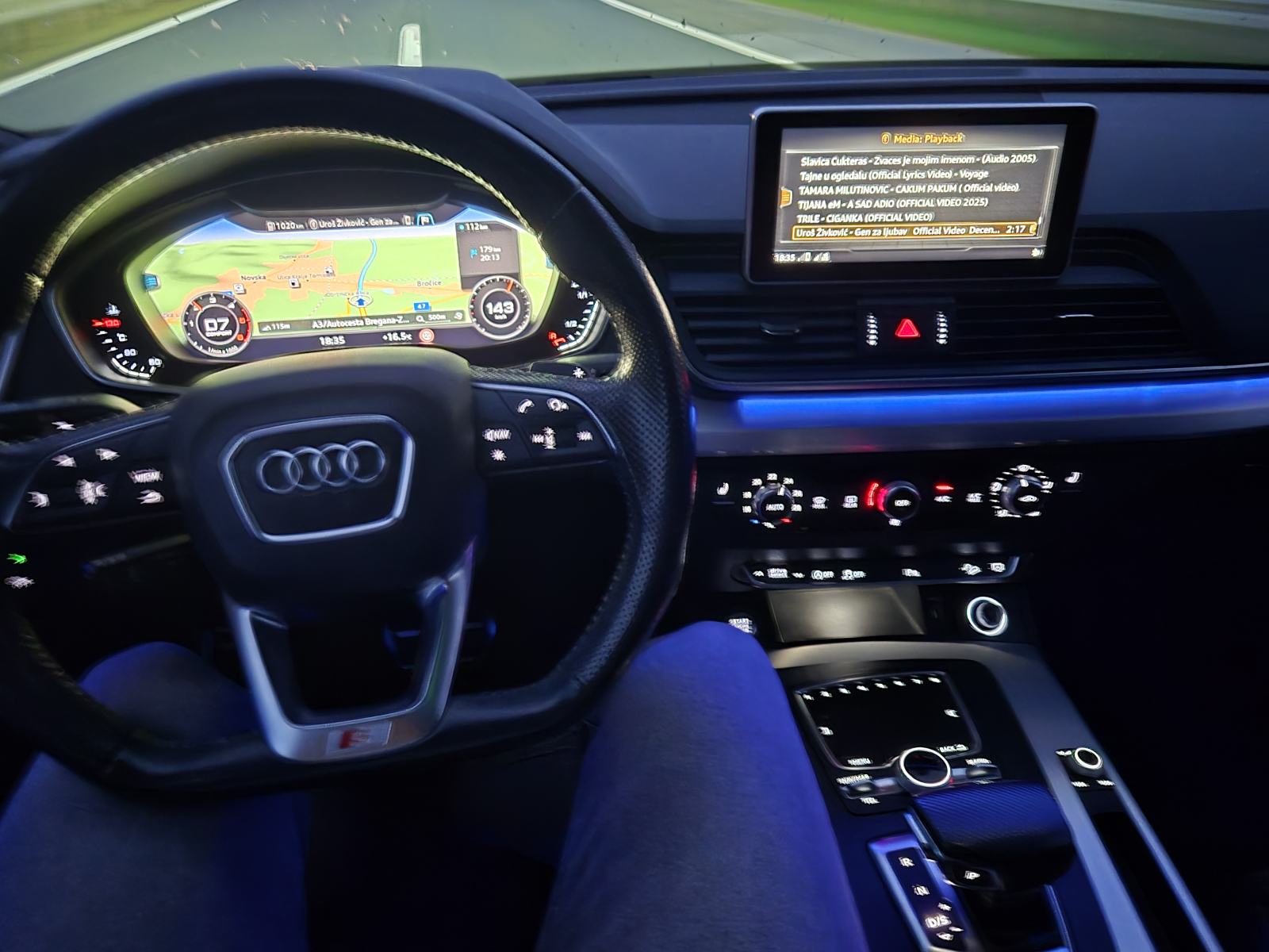 Audi Q5 2,0 TDI s line ,pano, 190ks, virtual, fotografija 16