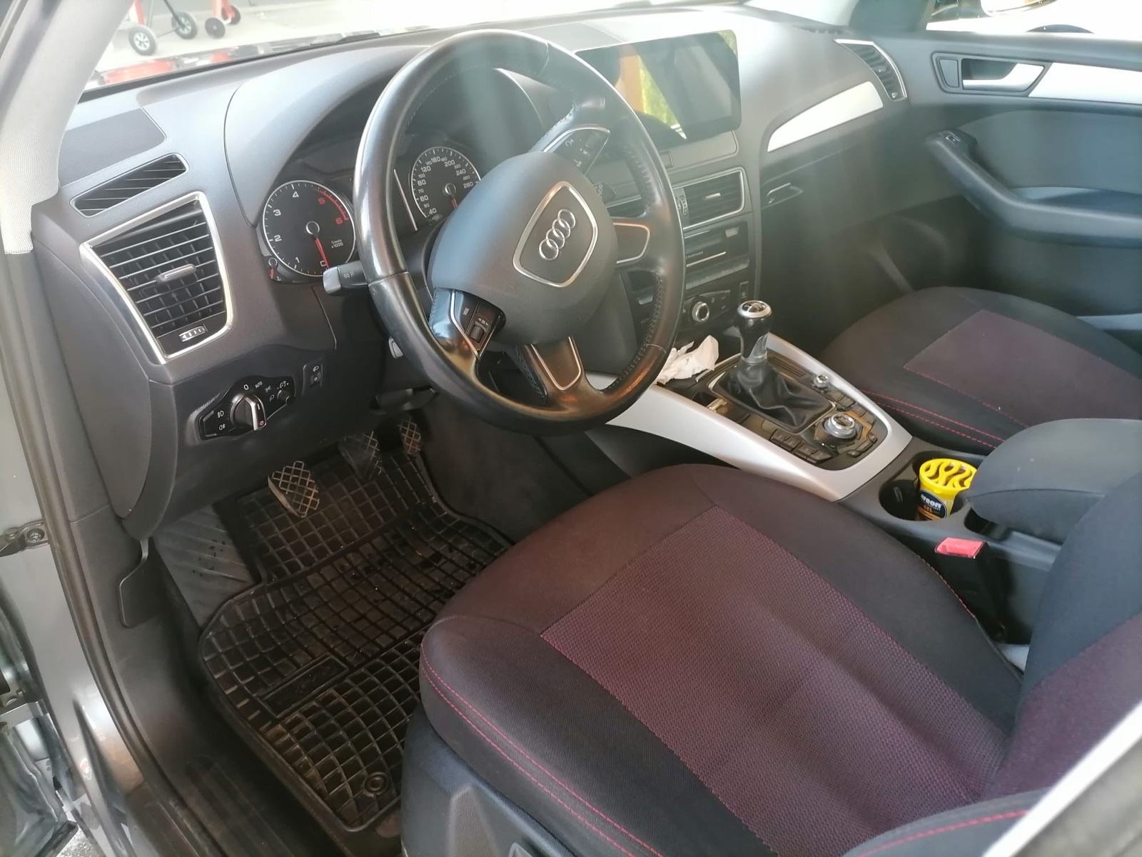 Audi Q5 2,0 TDI, fotografija 2