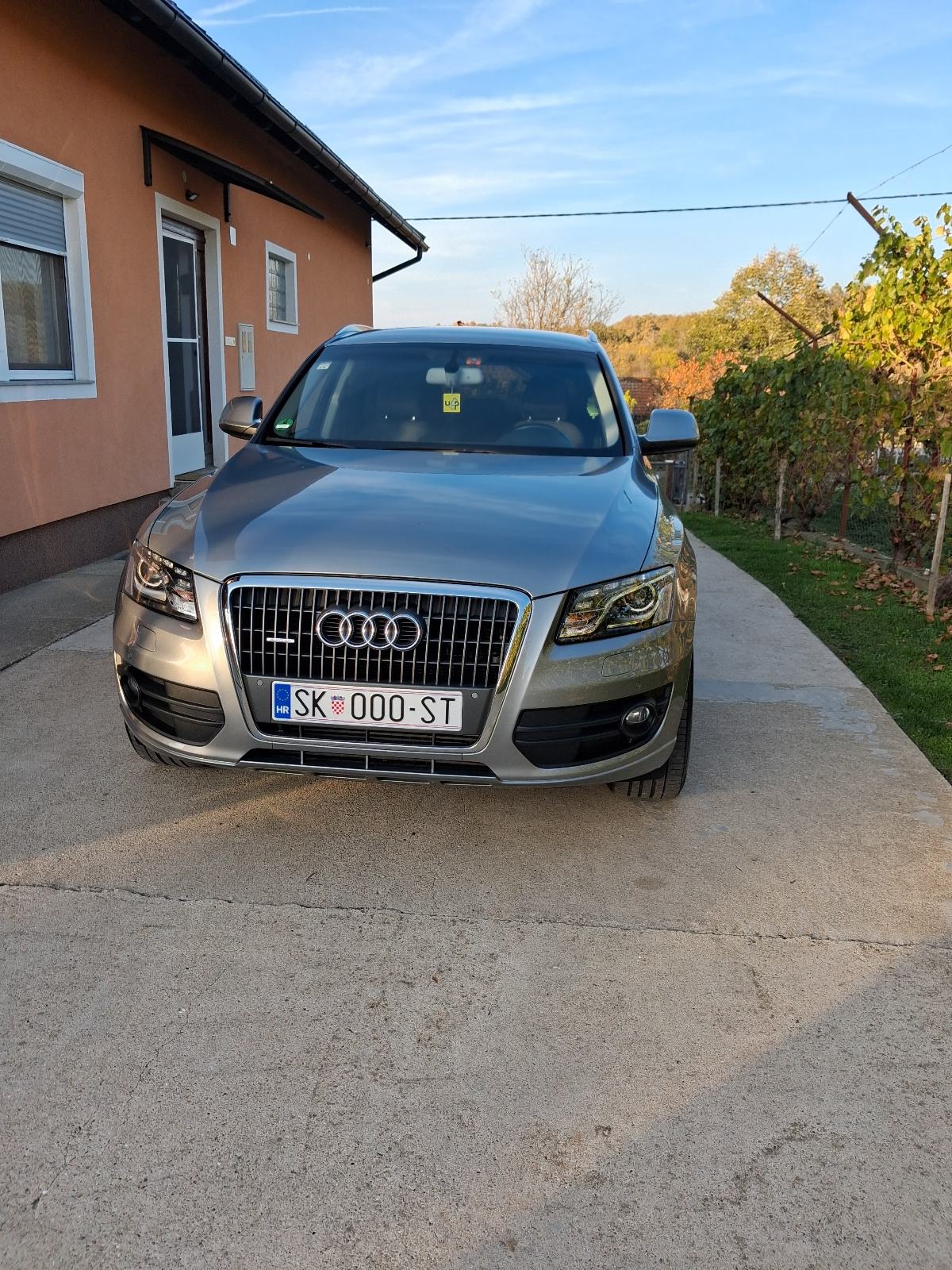 Audi q5 2.0 tdi quattro, pogled izvana - slika 1