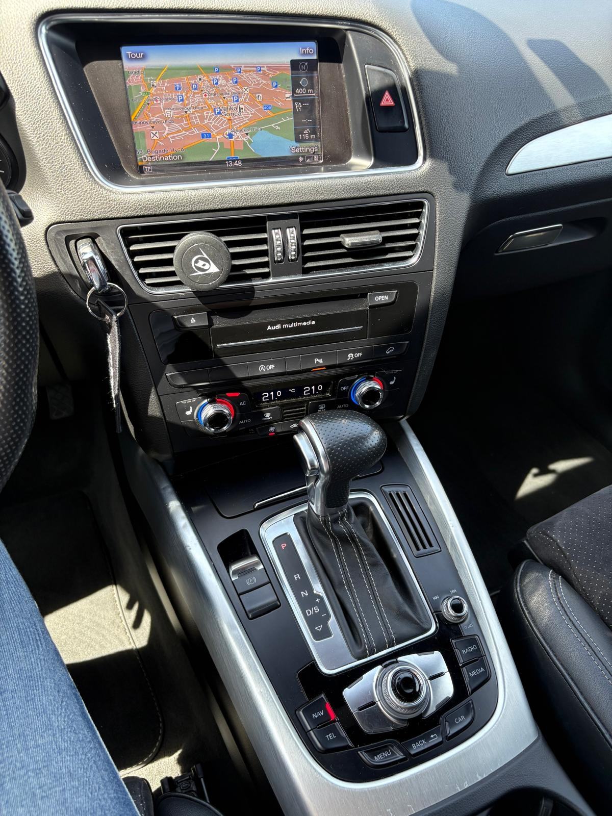 Audi Q5 2,0 TDI quattro S-tronic S line, fotografija 16