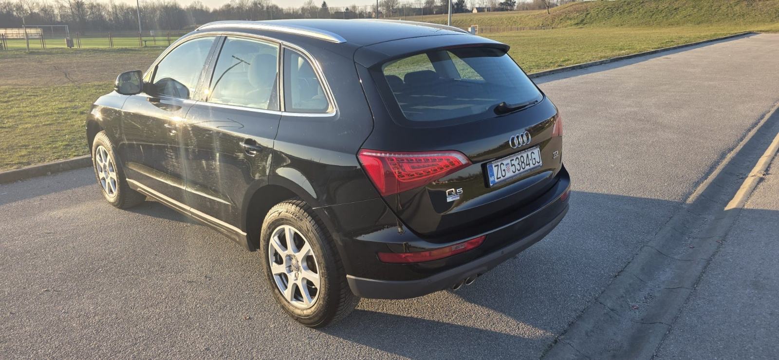 Audi Q5 2,0 TDI S-tronic Quattro. Odličan . Reg 07/27, fotografija 7