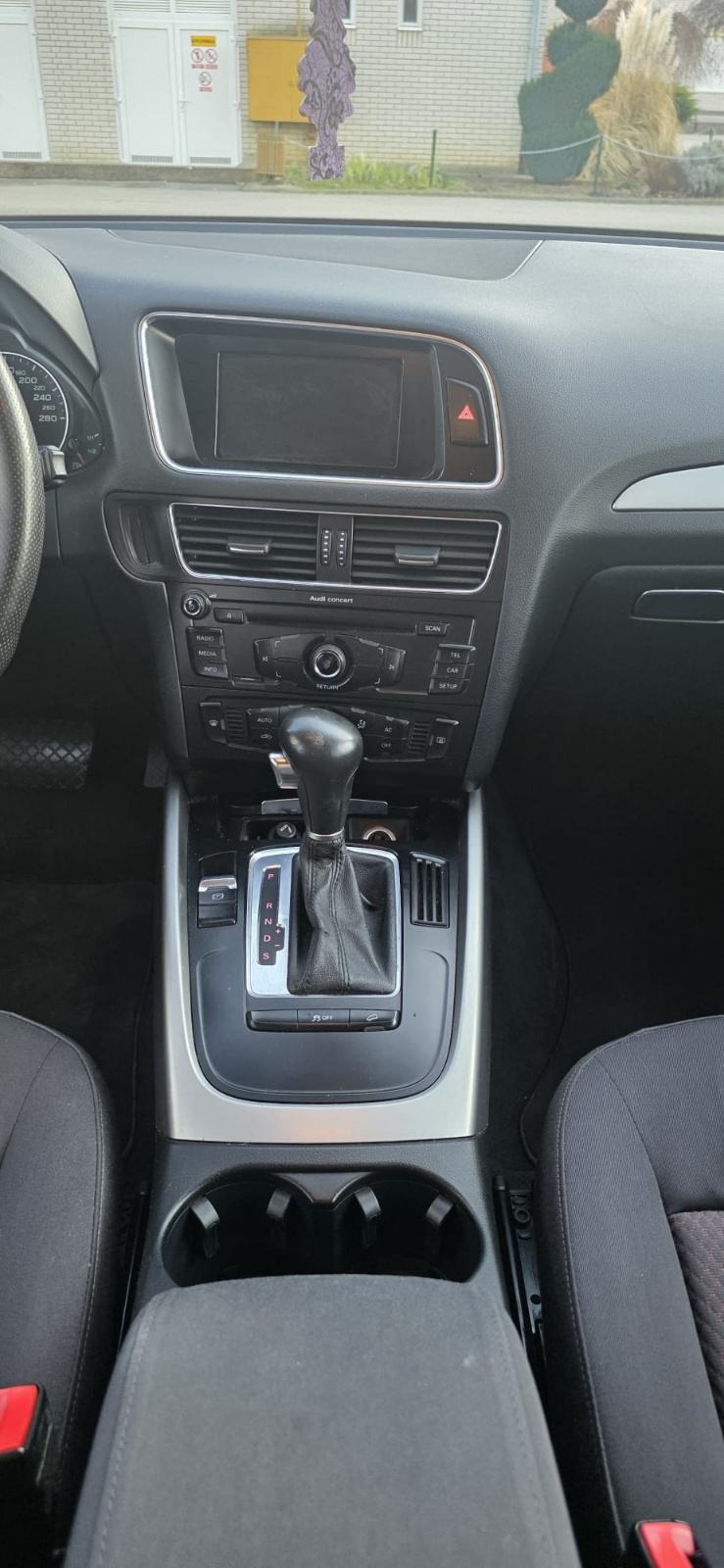 Audi Q5 2,0 TDI S-tronic Quattro. Odličan . Reg 07/27, fotografija 16