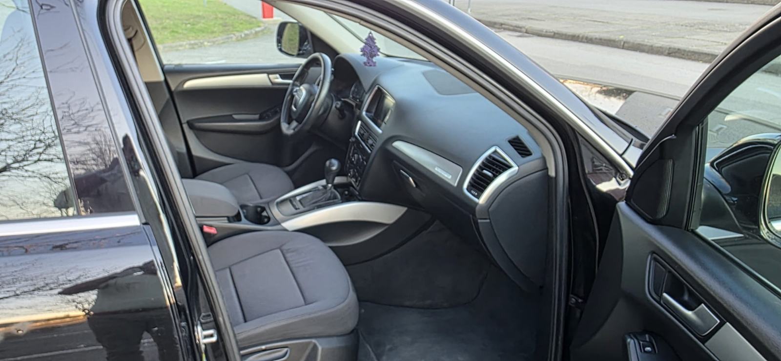 Audi Q5 2,0 TDI S-tronic Quattro. Odličan . Reg 07/27, fotografija 19