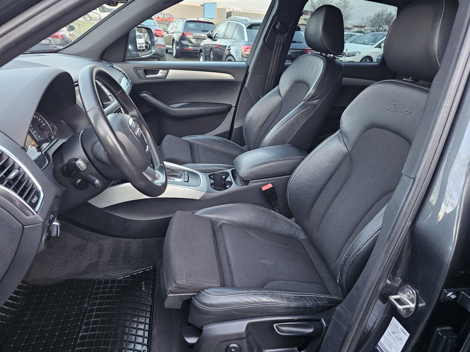 Audi Q5 2,0 TDI S-tronic ***TRI PUTA S-LINE***HR-VOZILO***TOP-STANJE**, fotografija 9