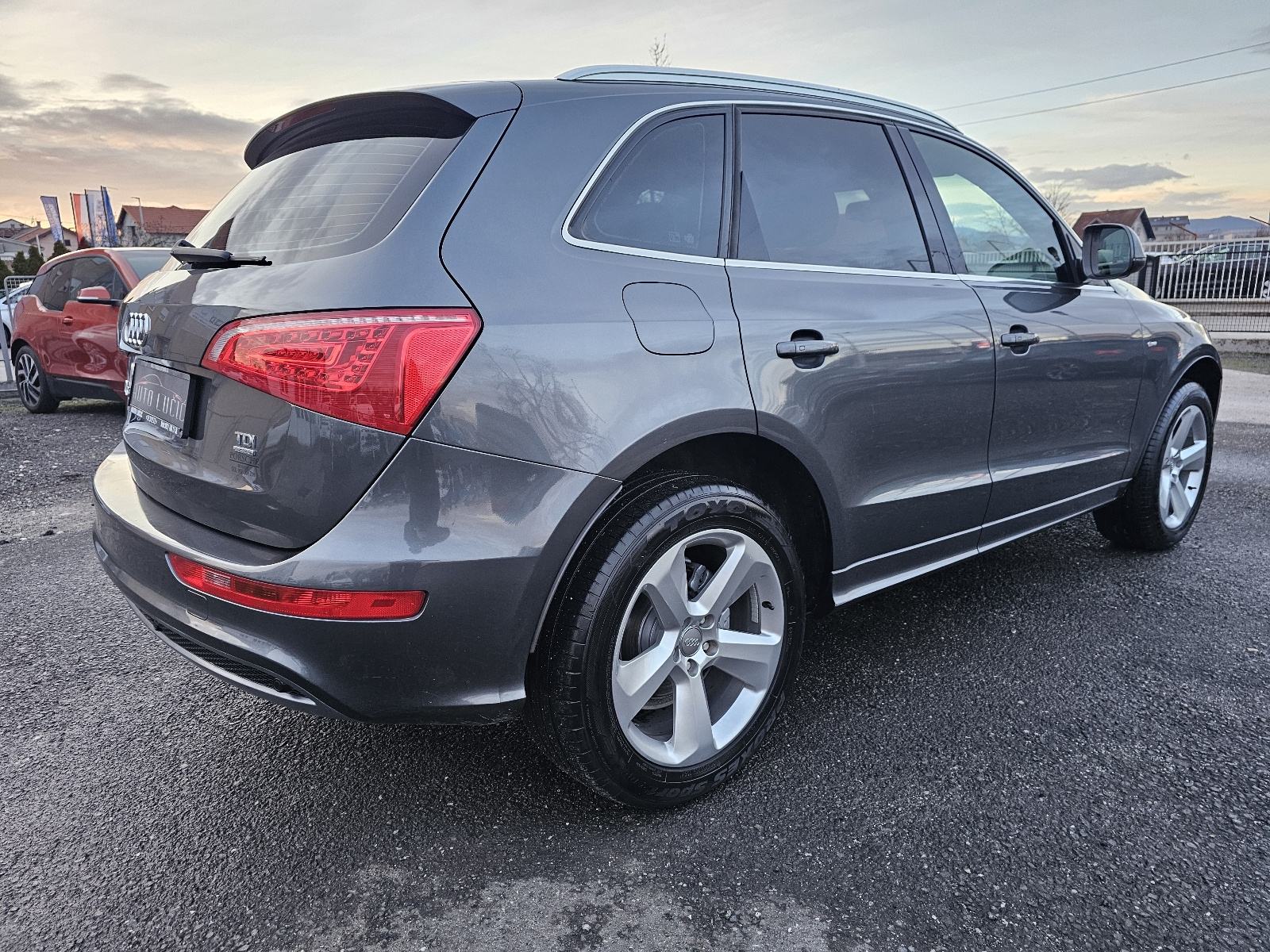 Audi Q5 2,0 TDI S-tronic ***TRI PUTA S-LINE***HR-VOZILO***TOP-STANJE**, fotografija 5