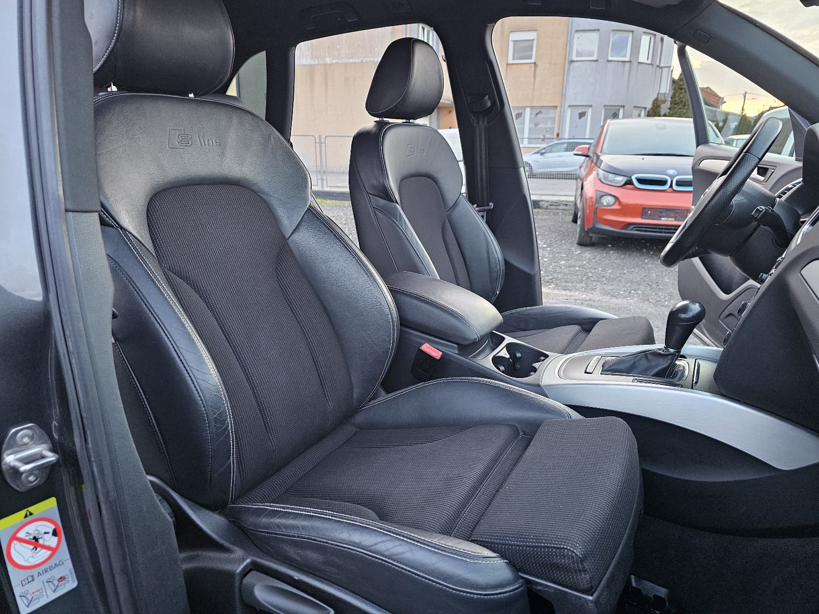 Audi Q5 2,0 TDI S-tronic ***TRI PUTA S-LINE***HR-VOZILO***TOP-STANJE**, fotografija 13