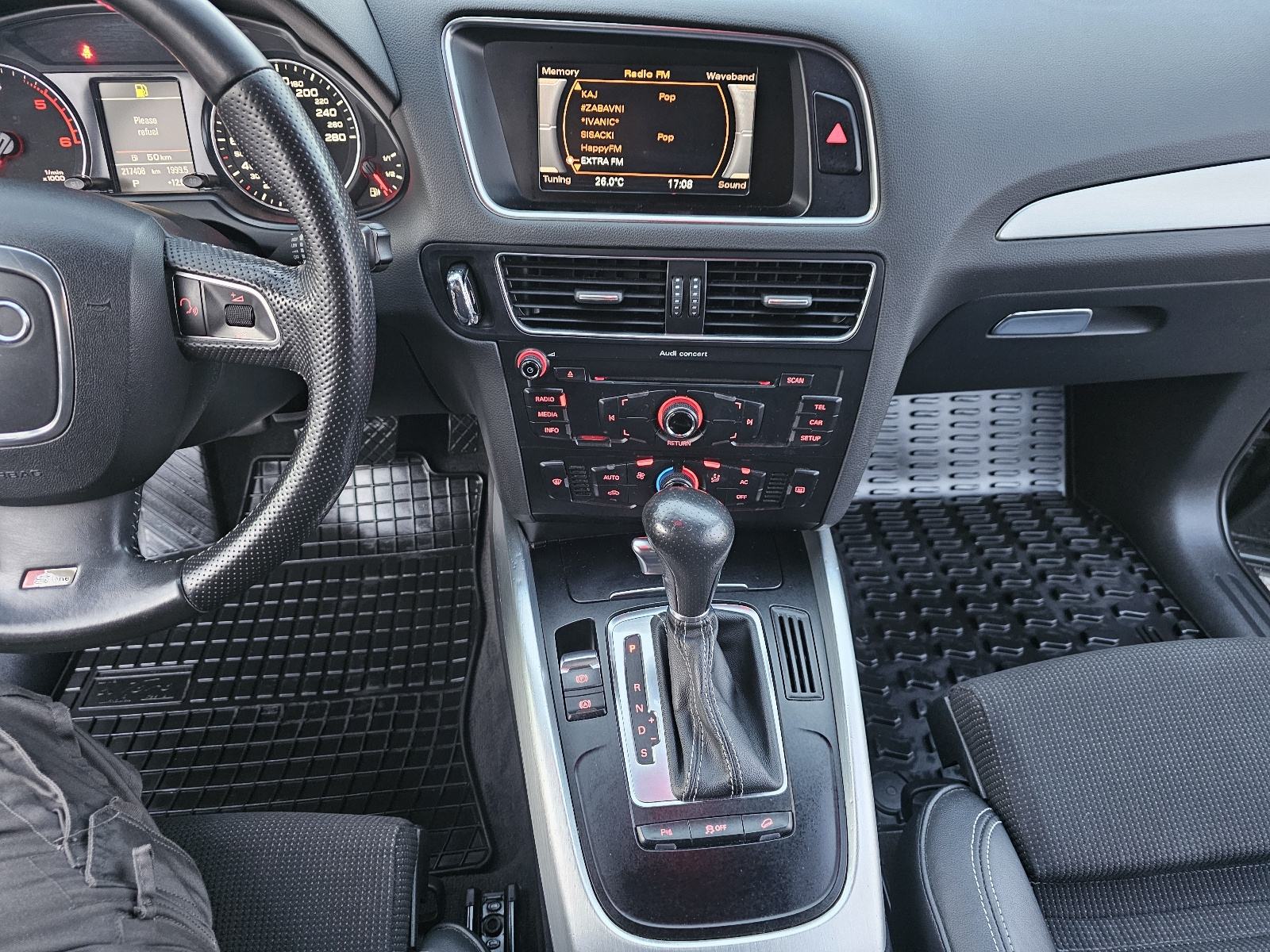 Audi Q5 2,0 TDI S-tronic ***TRI PUTA S-LINE***HR-VOZILO***TOP-STANJE**, fotografija 17