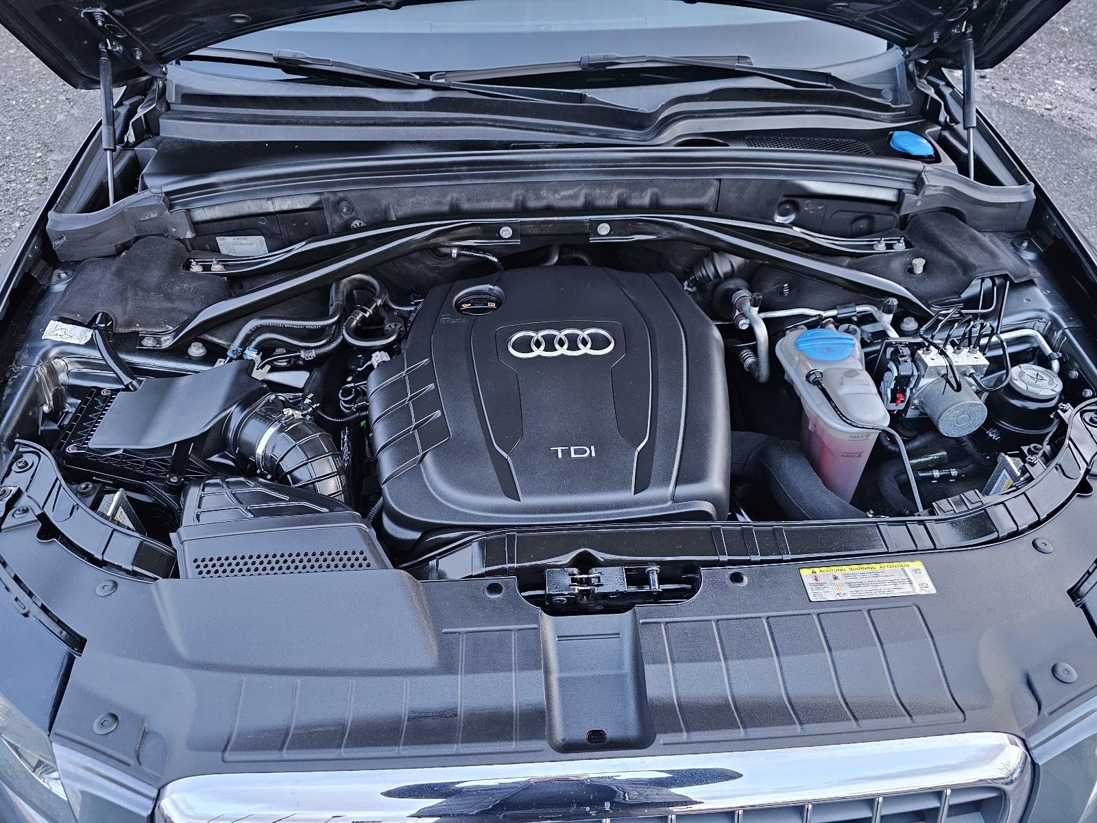 Audi Q5 2,0 TDI S-tronic ***TRI PUTA S-LINE***HR-VOZILO***TOP-STANJE**, fotografija 20