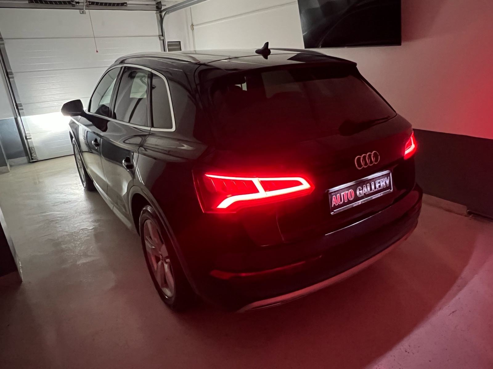 Audi Q5 2,0 TDI , VELIKA NAVIGACIJA , ALU , AMBIENT LIGHTING , 29.990e, fotografija 11