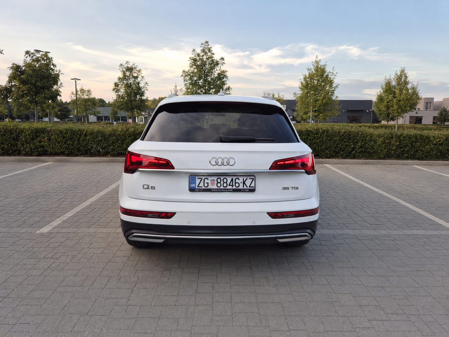 Audi Q5 35 TDI, AUTOMATIK, 2022., REDIZAJN, TOP STANJE, SERVISNA, REG., fotografija 4