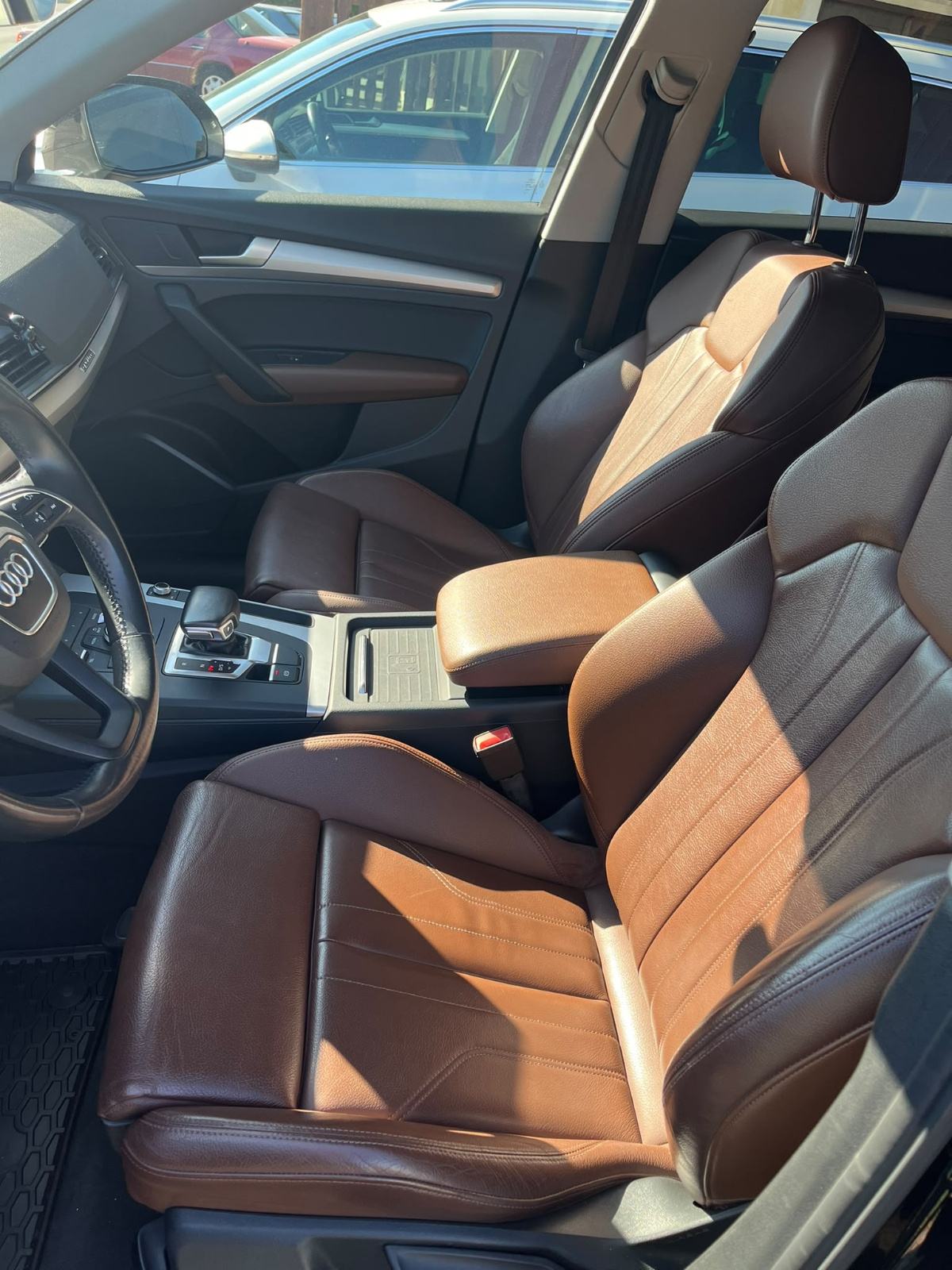 Audi Q5 35 TDI automatik, fotografija 5