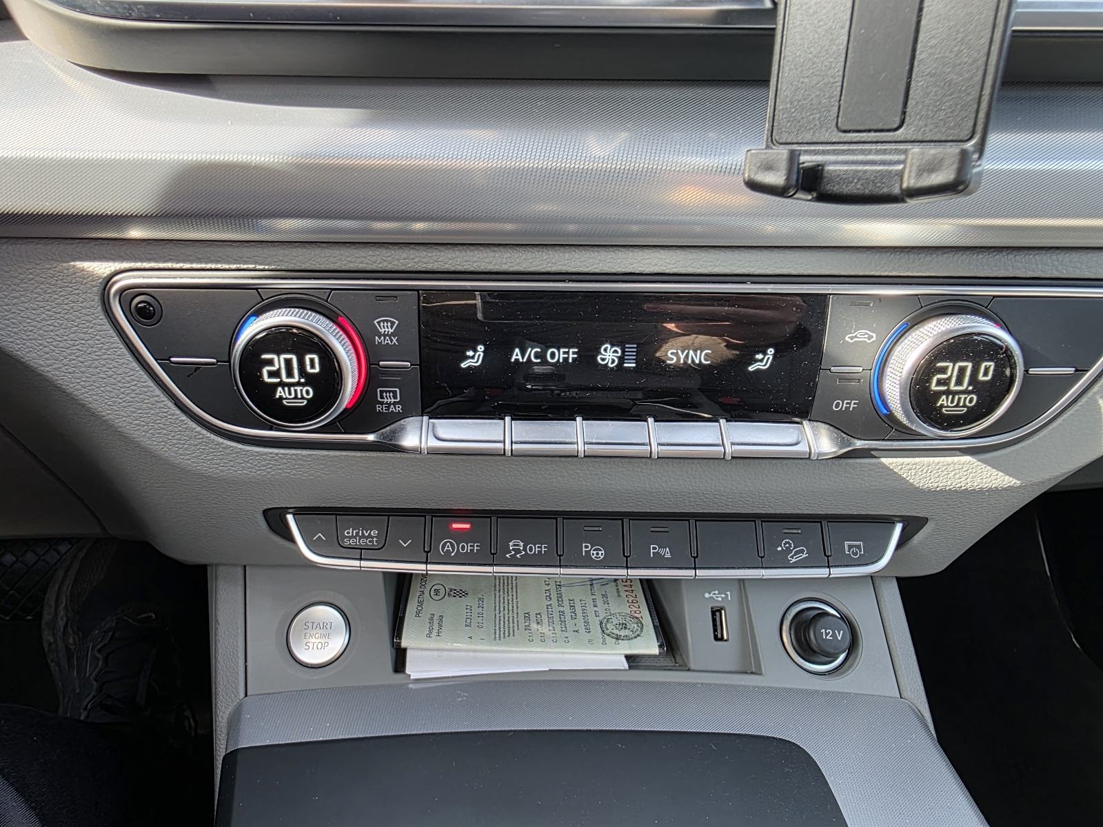 Audi Q5 40 TDI 2023g automatik QUATRO TOP STANJE, fotografija 11