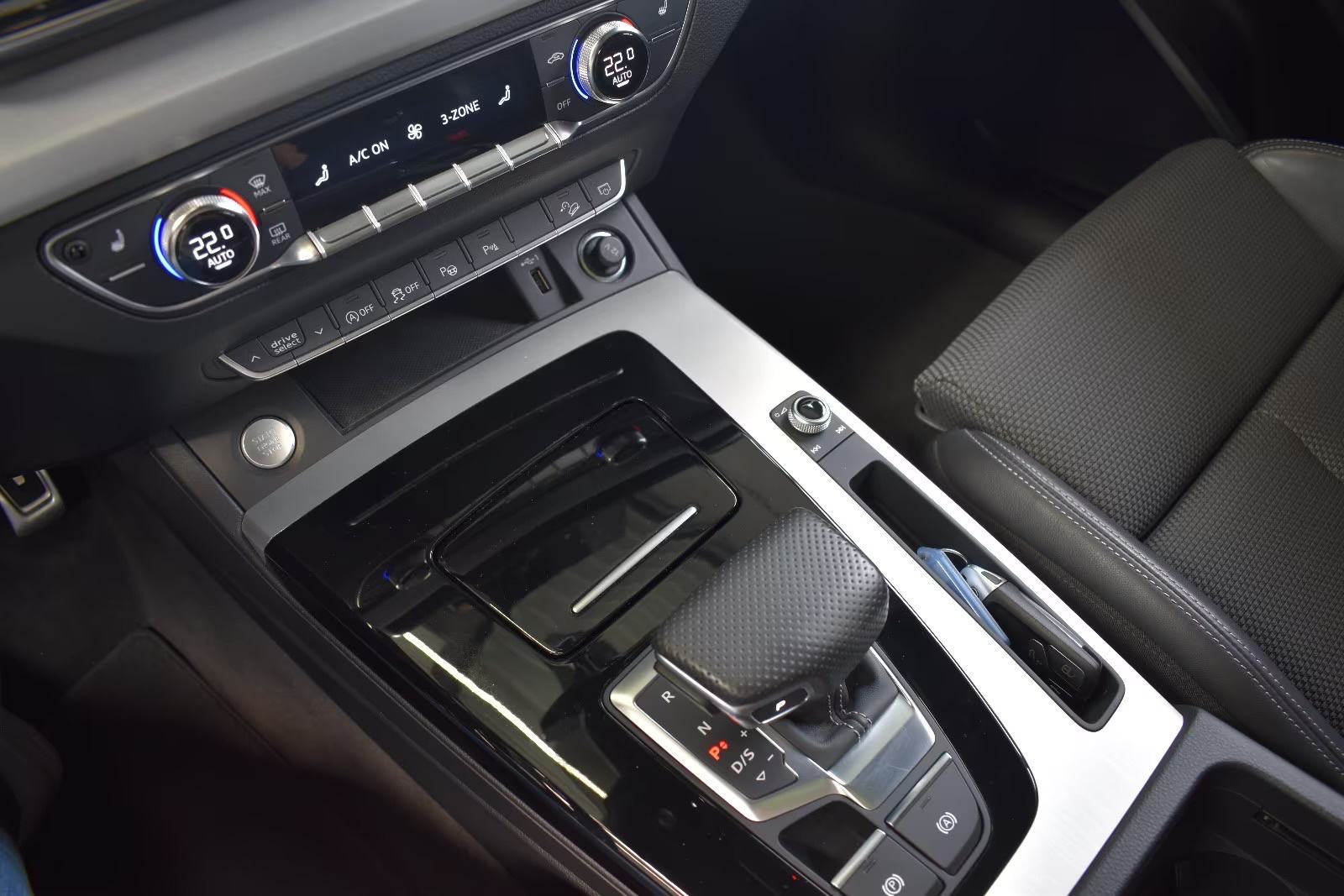 Audi Q5 40 TDI automatik, fotografija 17