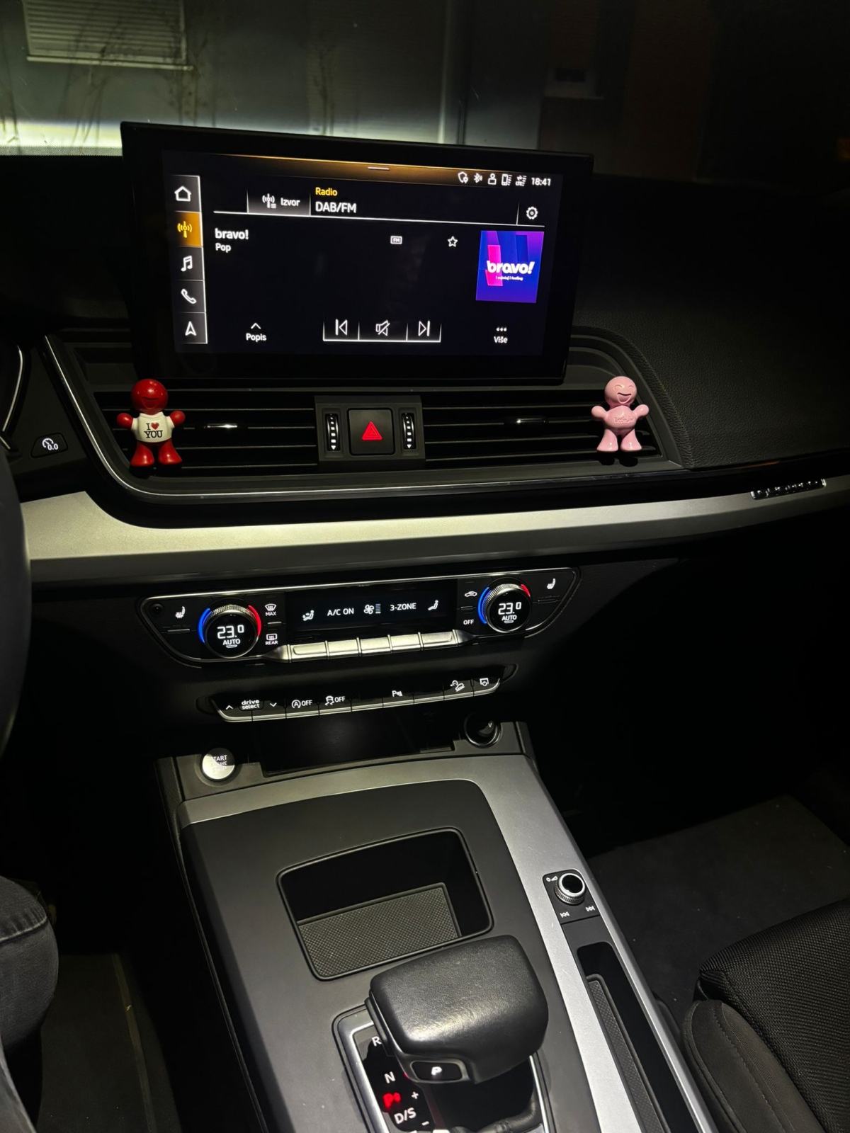 Audi Q5 40 TDI Quattro S-Line Edition one - registriran do 2/2027, fotografija 11