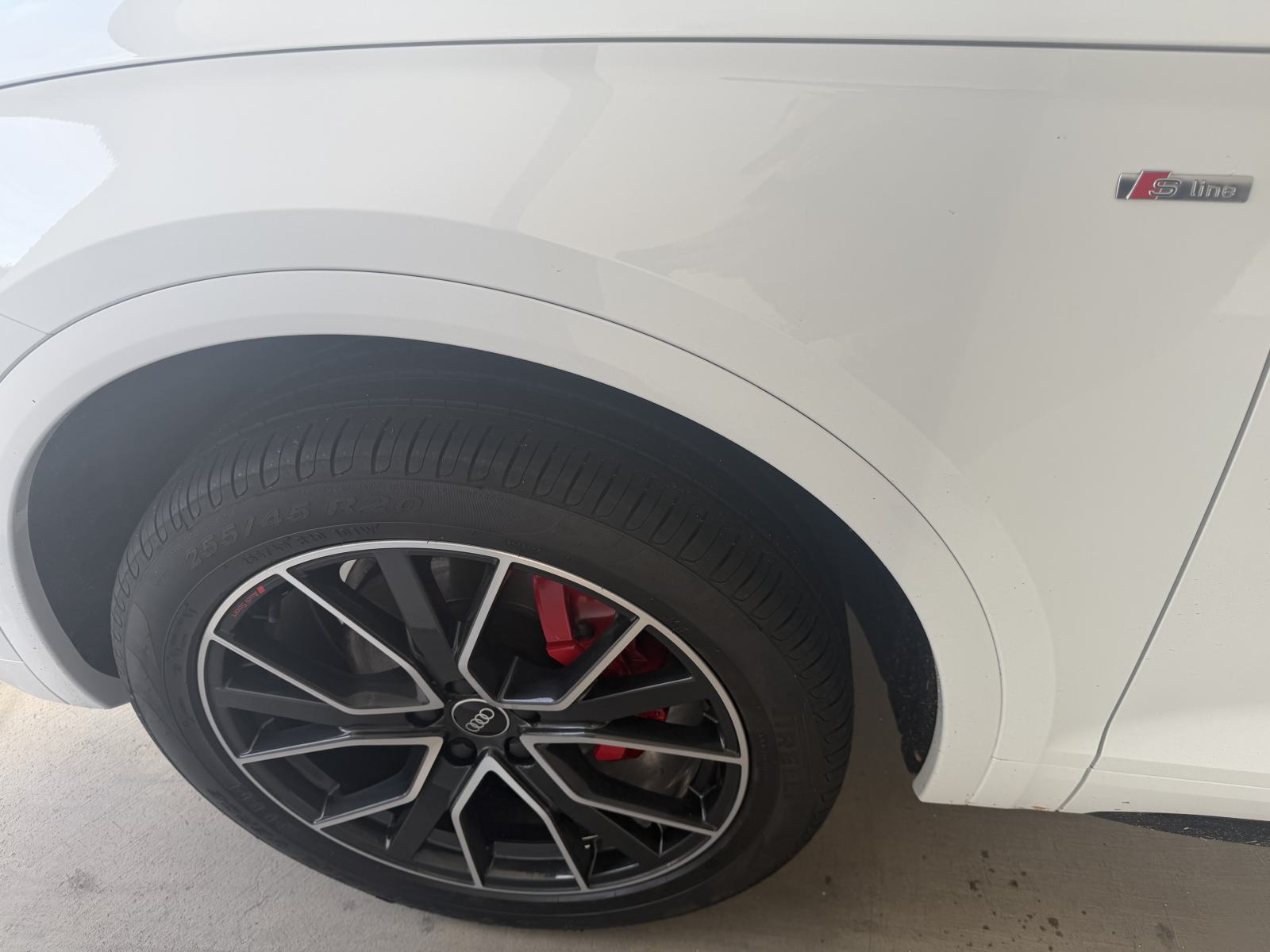 Audi Q5 40 TDI Quattro S-Line Edition one - registriran do 2/2027, fotografija 8