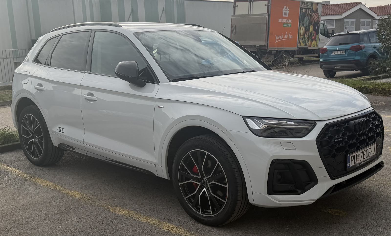 Audi Q5 40 TDI Quattro S-Line Edition one - registriran do 2/2027, fotografija 4