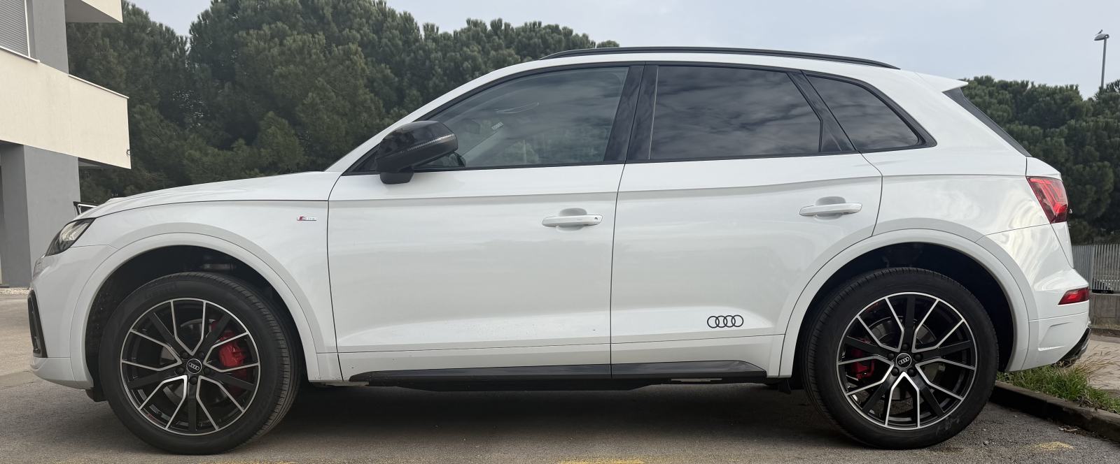 Audi Q5 40 TDI Quattro S-Line Edition one - registriran do 2/2027, fotografija 5