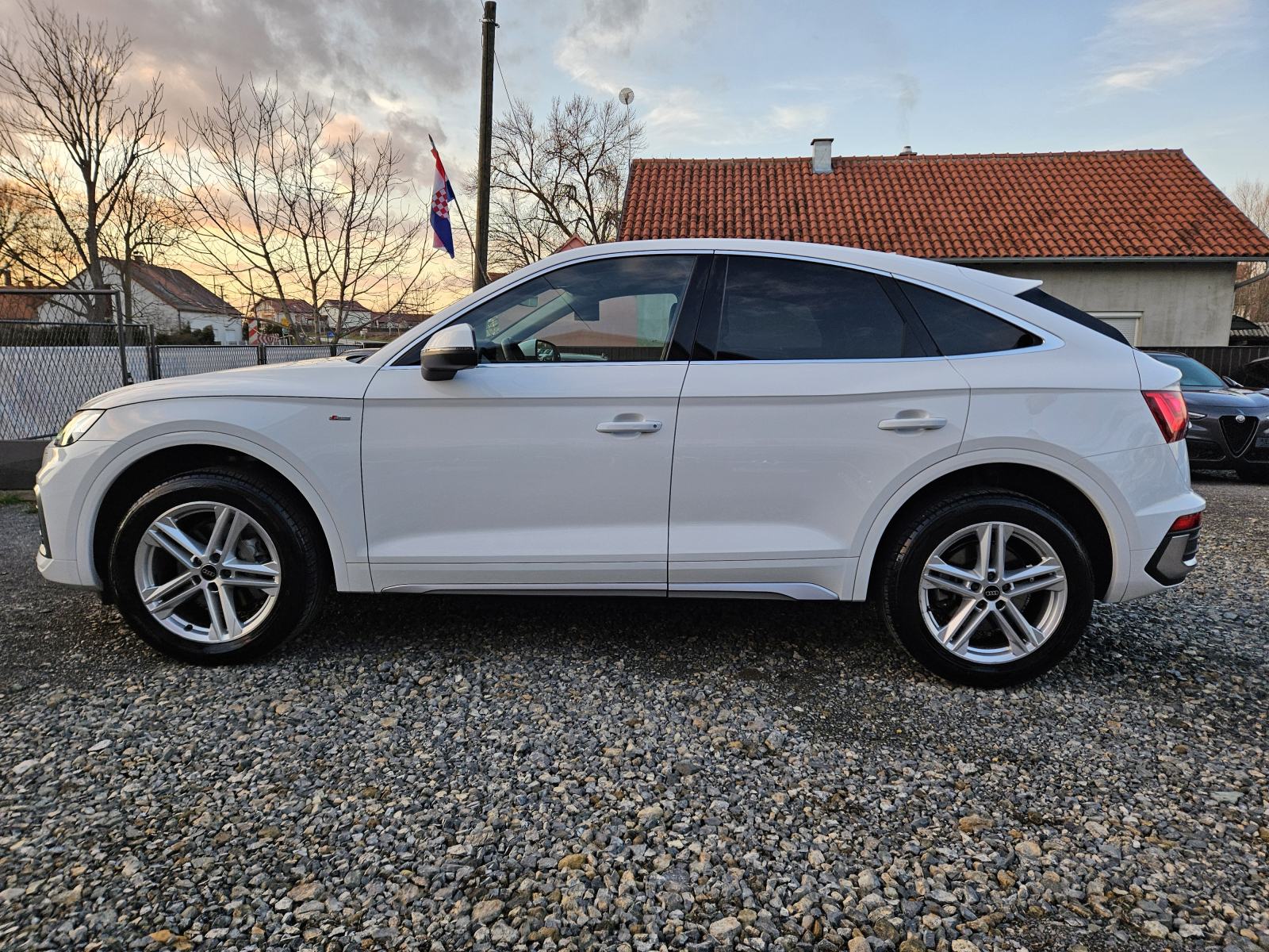 Audi Q5 40TDI SPORTBACK QUATTRO S LINE,REZERVIRANO, fotografija 3