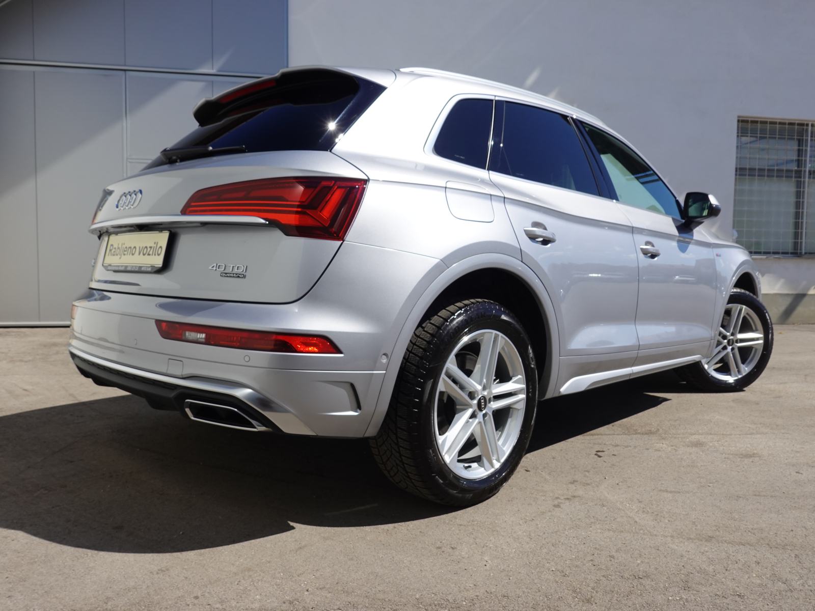 Audi Q5 40TDI S line Stronic Quattro+MATRIX+KEYLESS+KLJUKA, fotografija 3