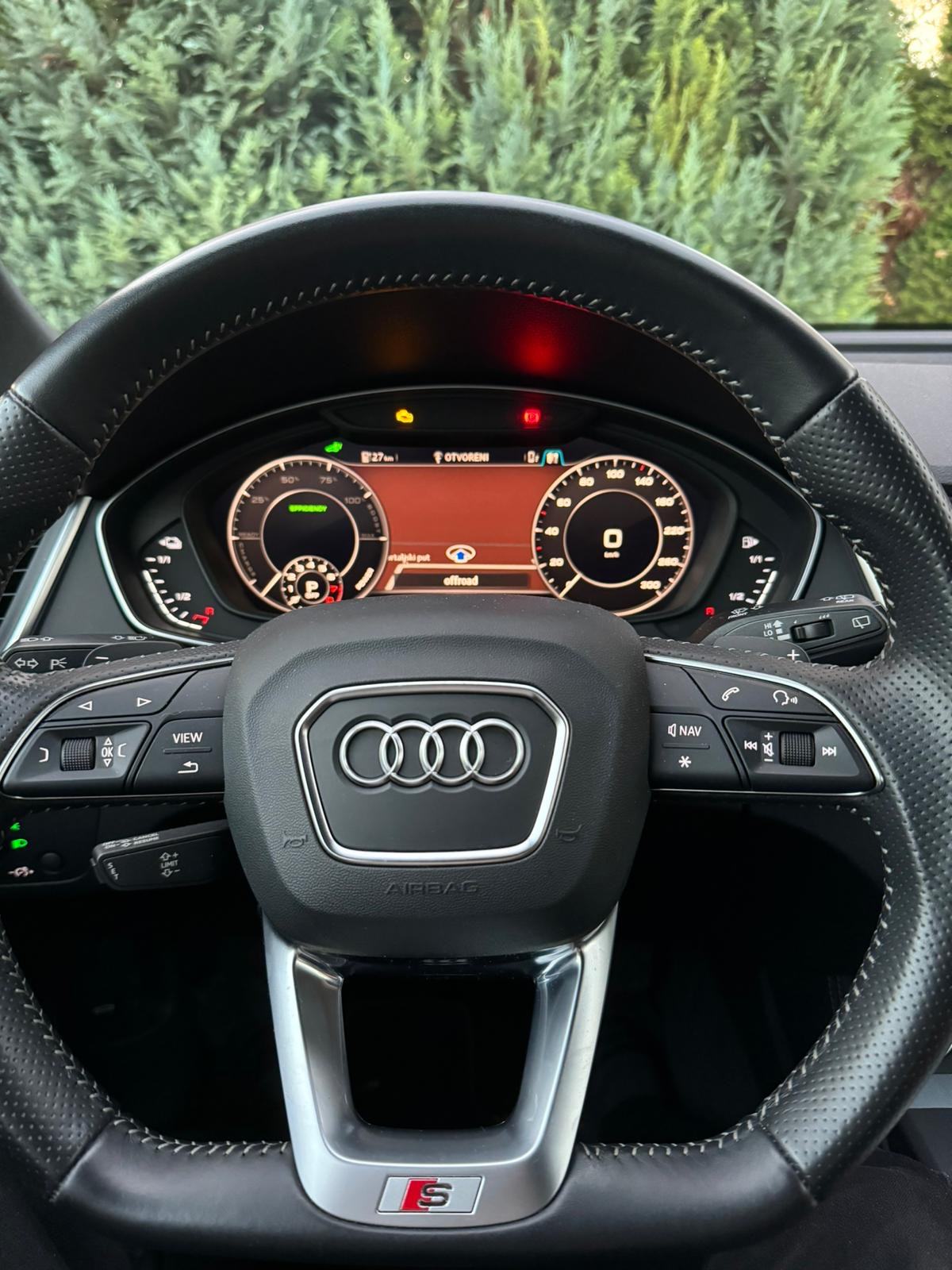 Audi Q5 55 TFSI e, S-Line (Plug-in Hybrid), fotografija 3