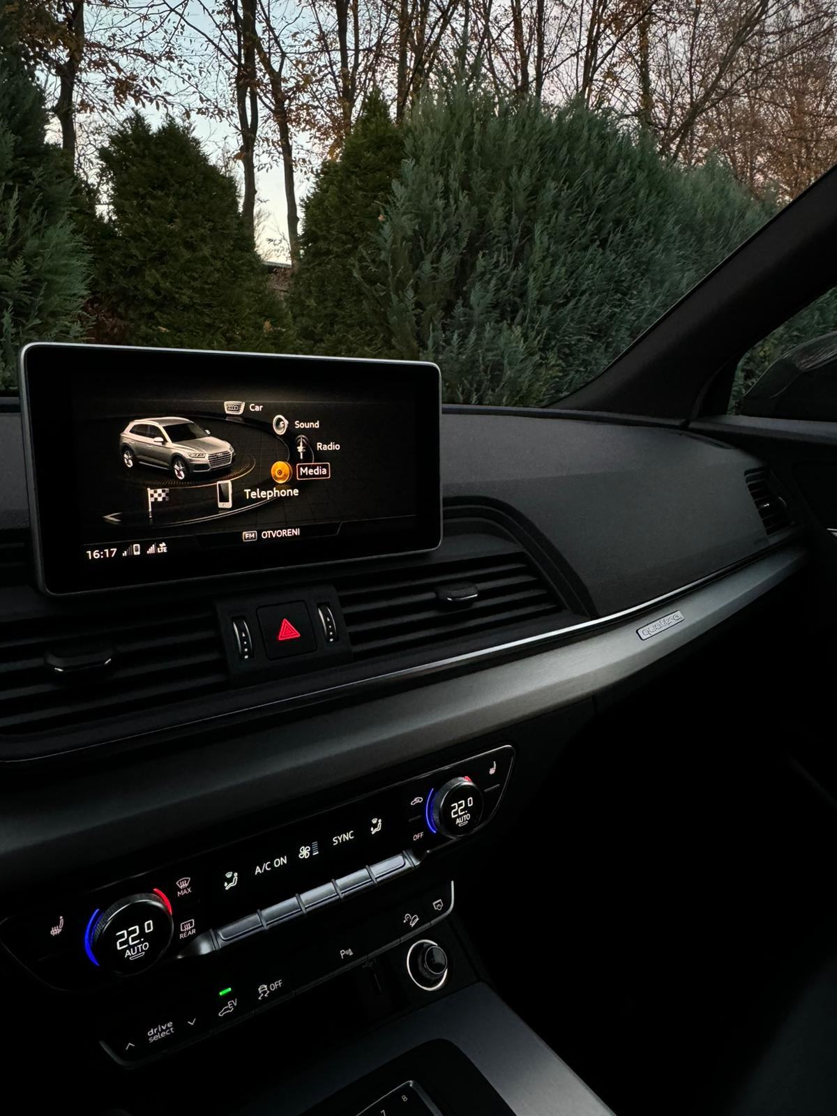 Audi Q5 55 TFSI e, S-Line (Plug-in Hybrid), fotografija 2