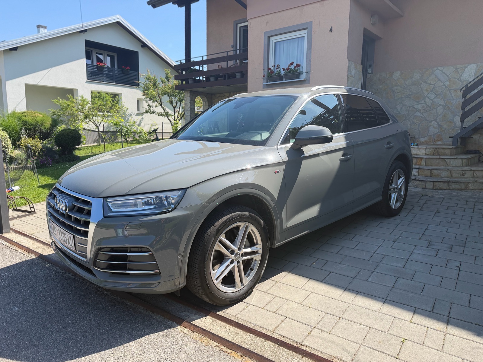 Audi Q5 50 TFSIe, fotografija 3