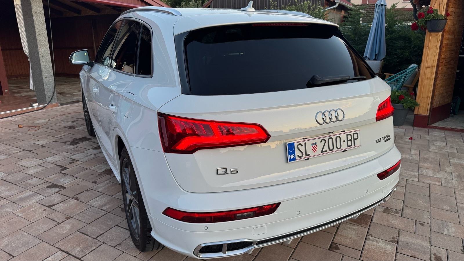 Audi Q5 55 TFSIe Quattro S-line, fotografija 3