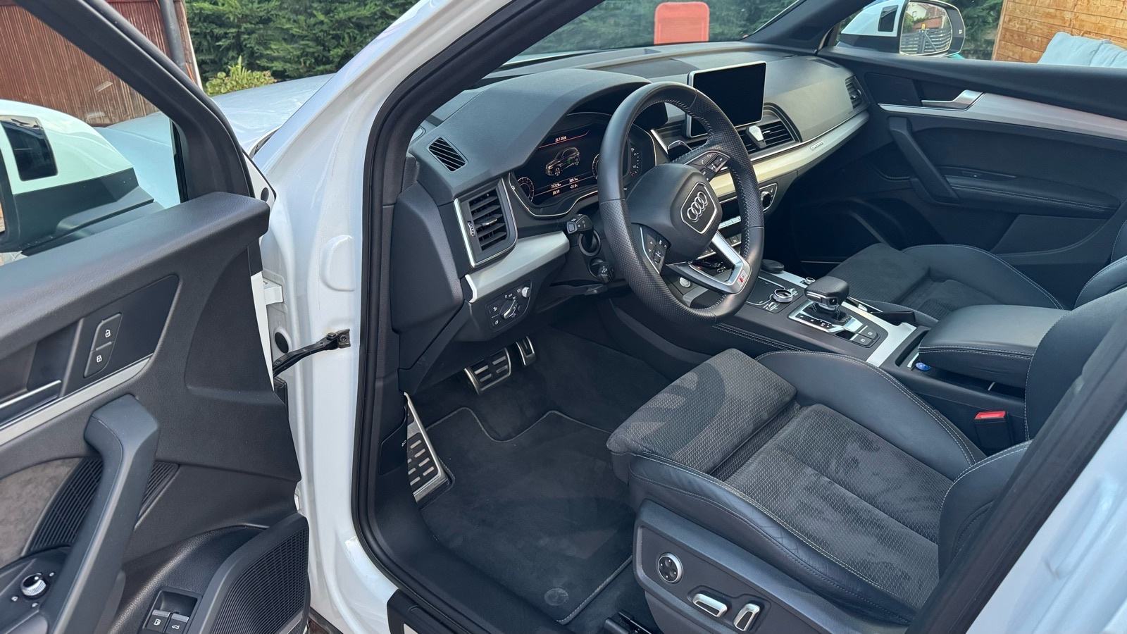 Audi Q5 55 TFSIe Quattro S-line, fotografija 14