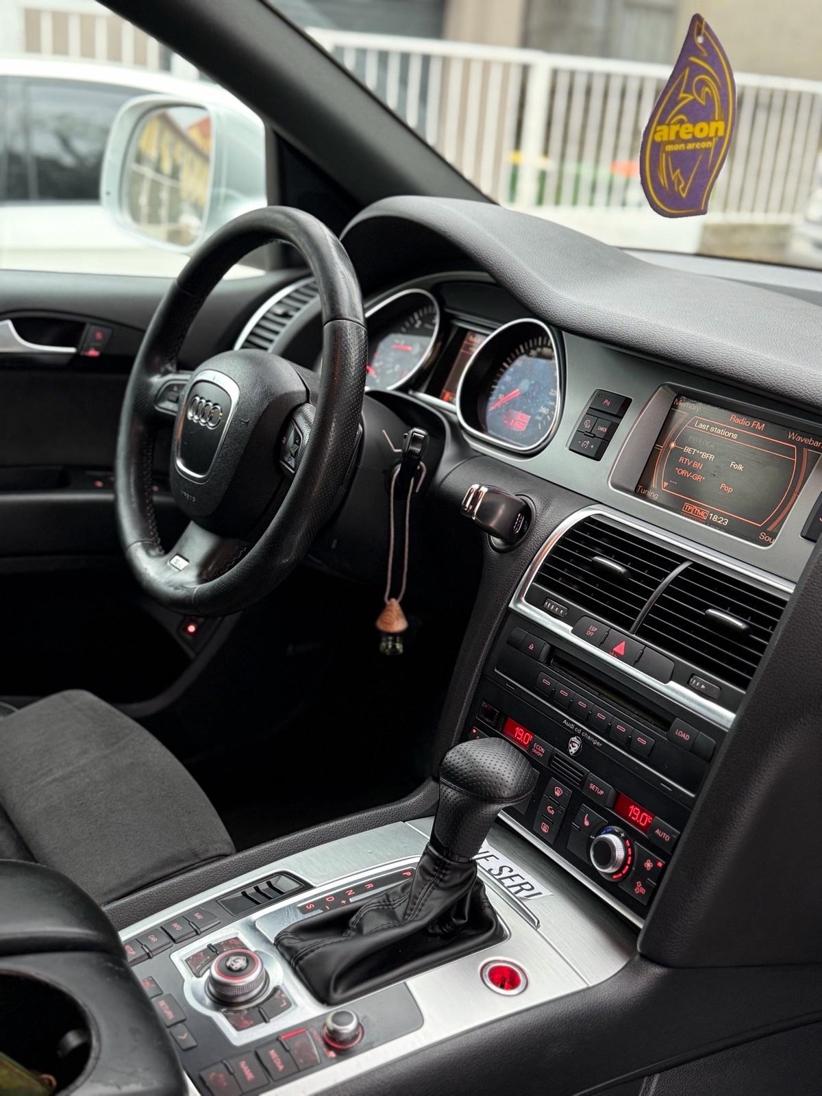 AUDI Q7 3,0 TDI S-LINE QUATTRO ODLICNO STANJE, fotografija 14