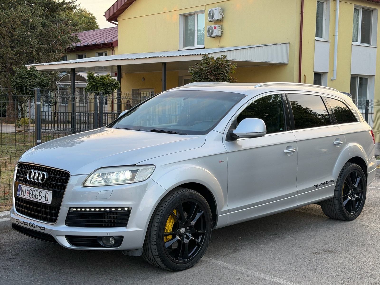 AUDI Q7 3,0 TDI S-LINE QUATTRO ODLICNO STANJE