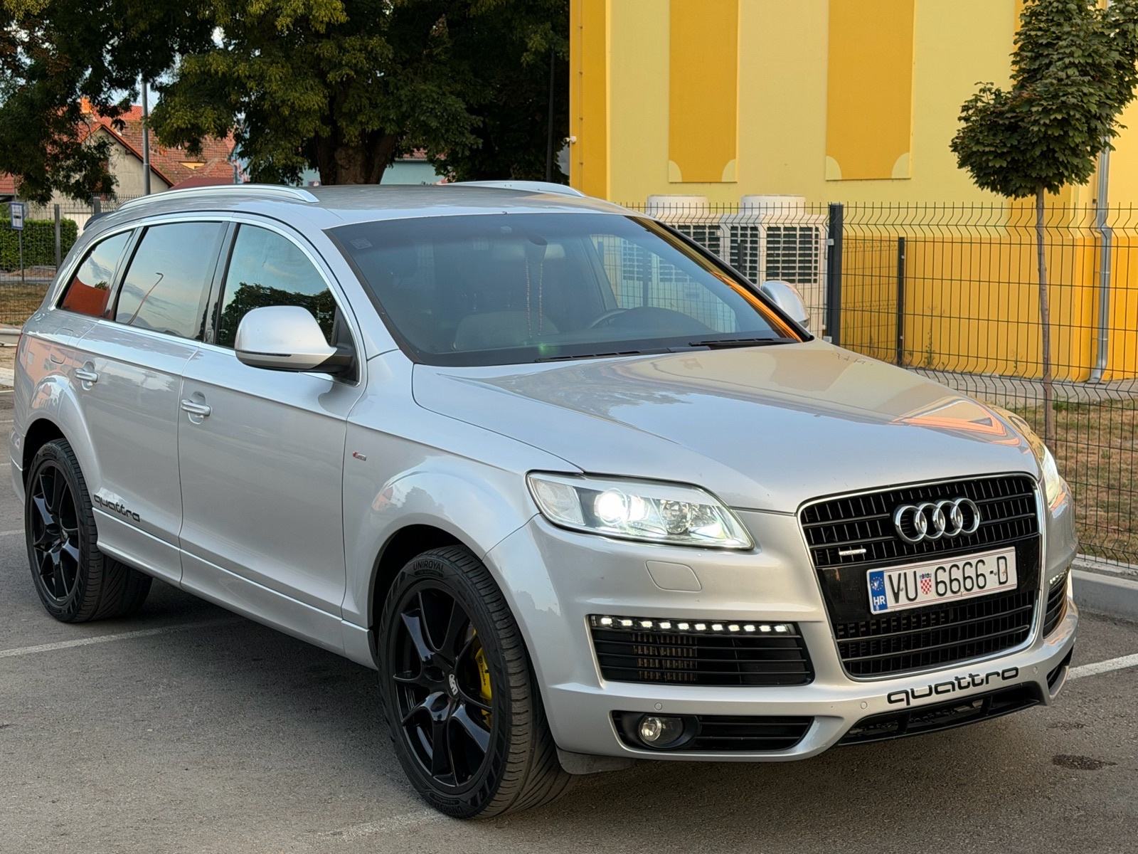 AUDI Q7 3,0 TDI S-LINE QUATTRO ODLICNO STANJE, fotografija 2