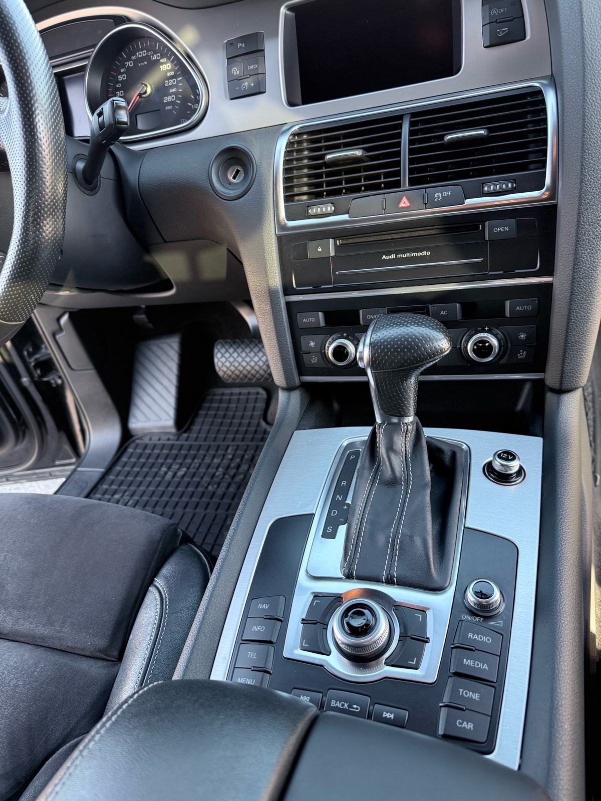 Audi Q7 3,0 V6 TDI aut TOP STANJE, fotografija 20