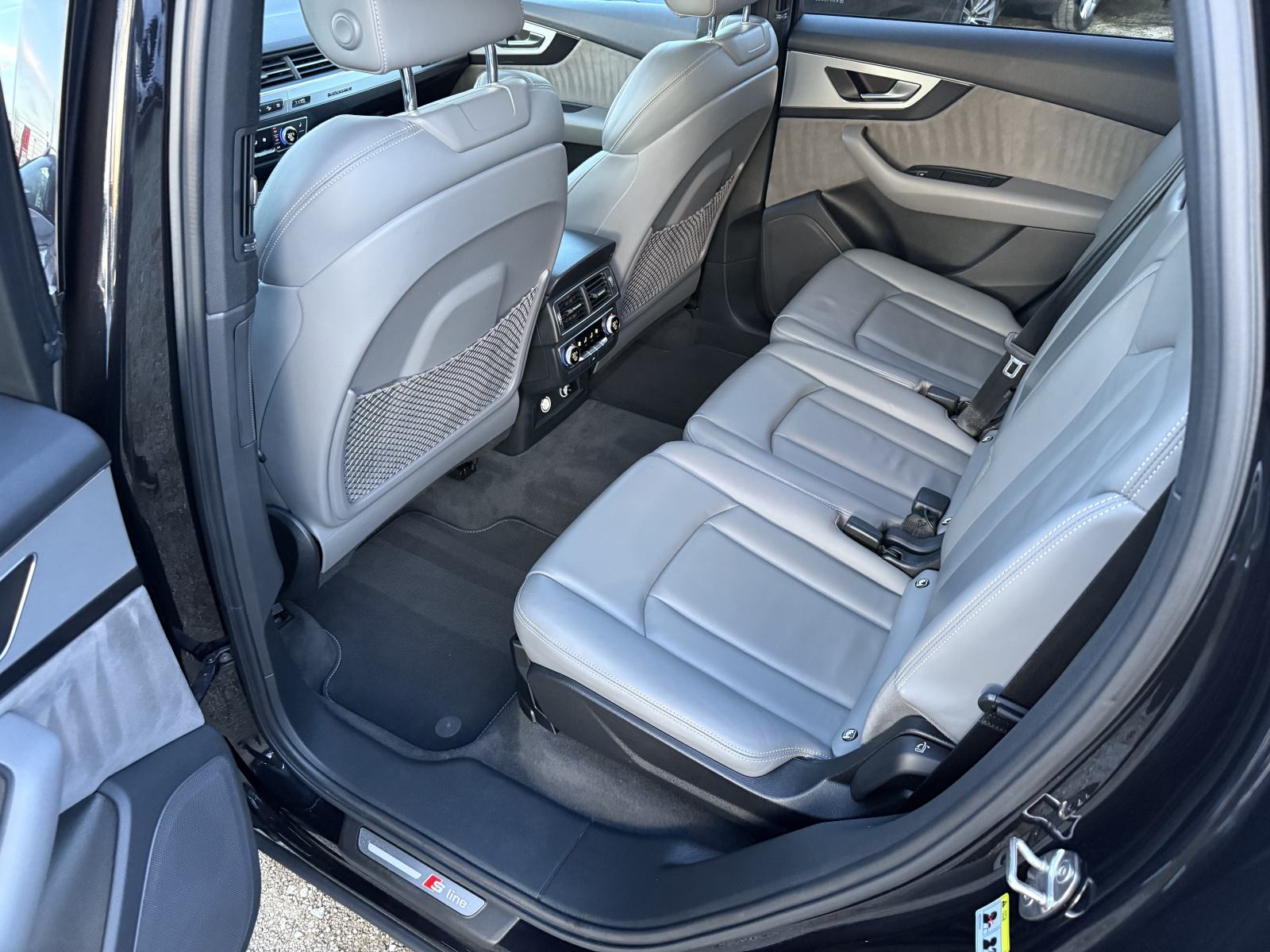 AUDI Q7 50 TDI 2019. Godina **S-Line** / PANO / KOŽA / KAM / RADAR /, fotografija 16