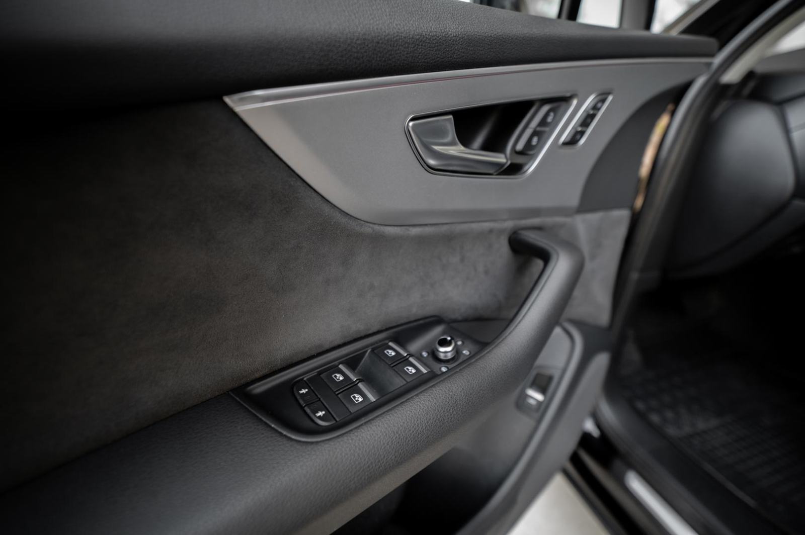 Audi Q7 50 TDI quattro, fotografija 18