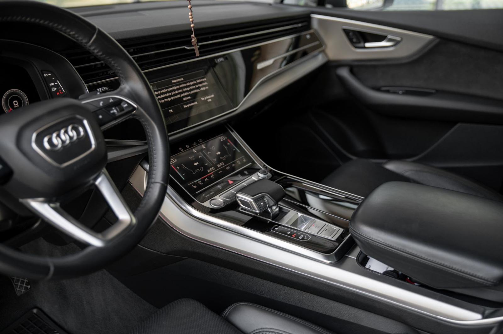 Audi Q7 50 TDI quattro, fotografija 10