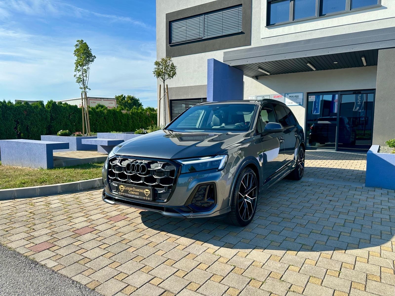 AUDI Q7 50 TDI quattro** S LINE** PANORAMA** MATRIX** HEAD-UP** 2025**, fotografija 3