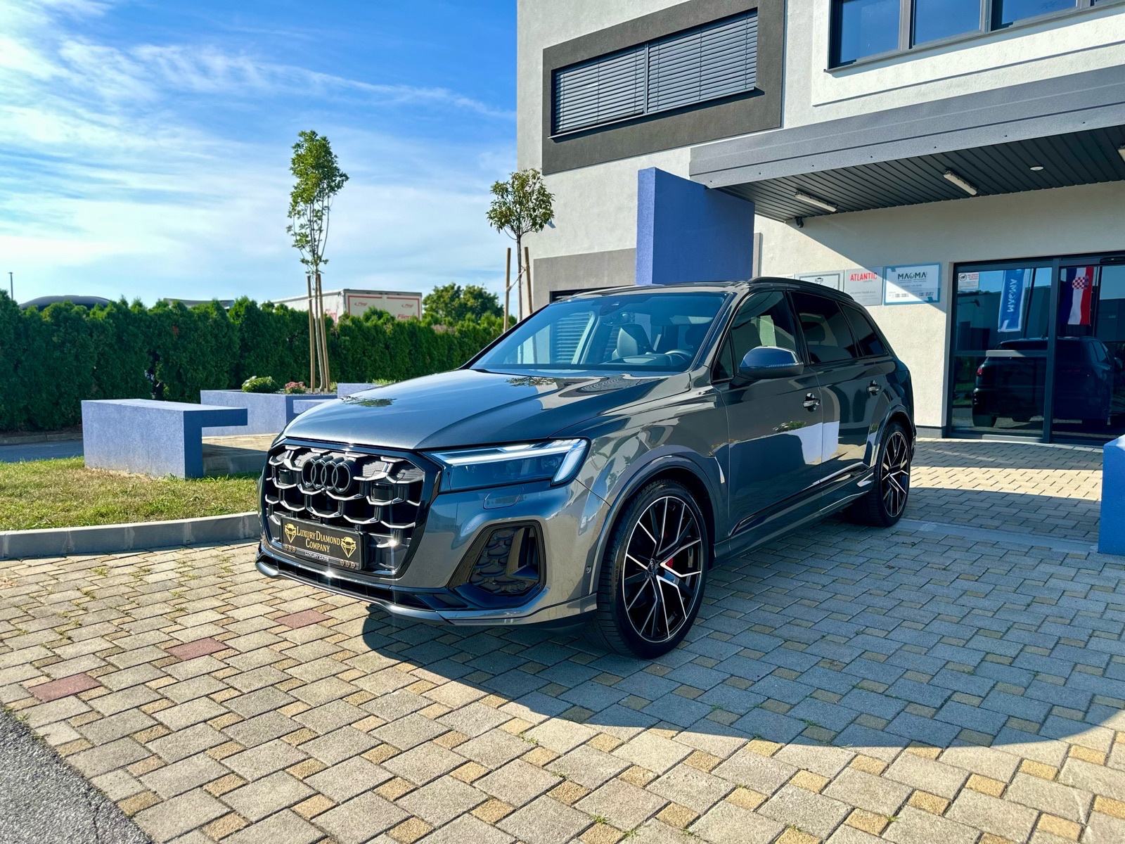 AUDI Q7 50 TDI quattro** S LINE** PANORAMA** MATRIX** HEAD-UP** 2025**, fotografija 2