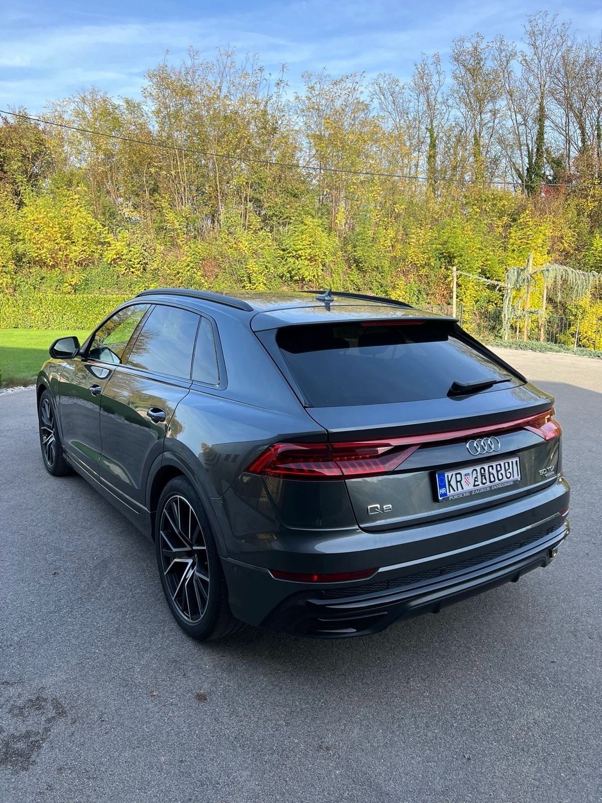 Audi Q8 5,0 TDI Sline • Shadow line, fotografija 3