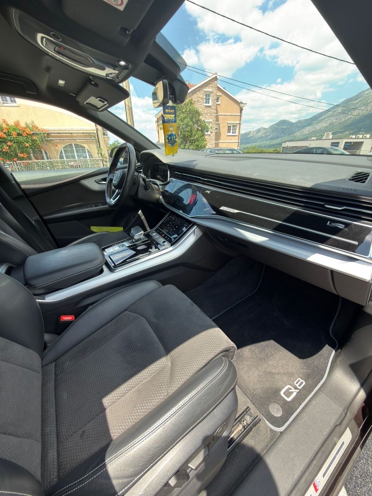 Audi Q8 50 TDI automatik **REZERVIRAN**, fotografija 13