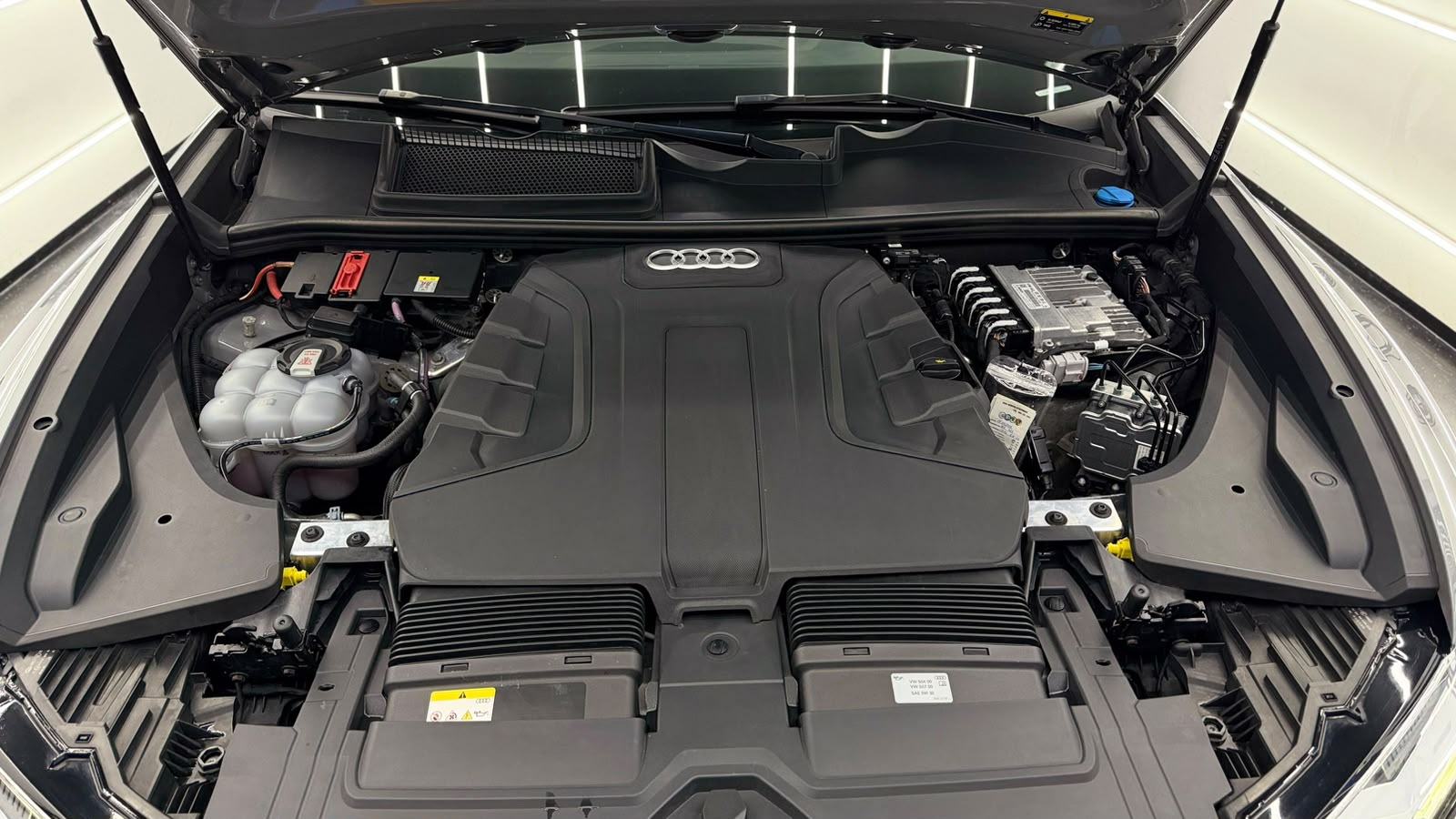 AUDI Q8 50 TDI COMPETITION PLUS ☆ u PDV-u ☆ GARANCIJA ☆ RATA OD 688€, fotografija 19