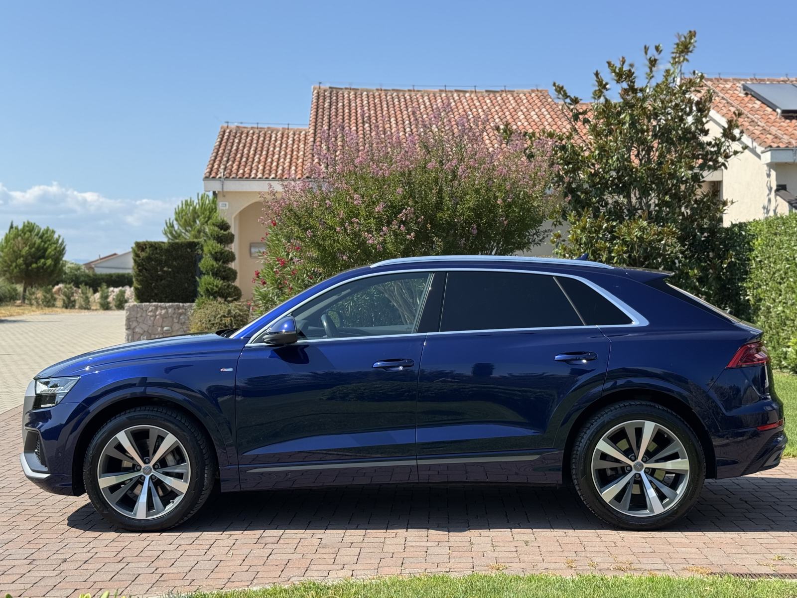 Audi Q8 50 TDI S line HeadUp/SoftC/360/ZrOvj/BlindSpot/Matrix/ACC, fotografija 5