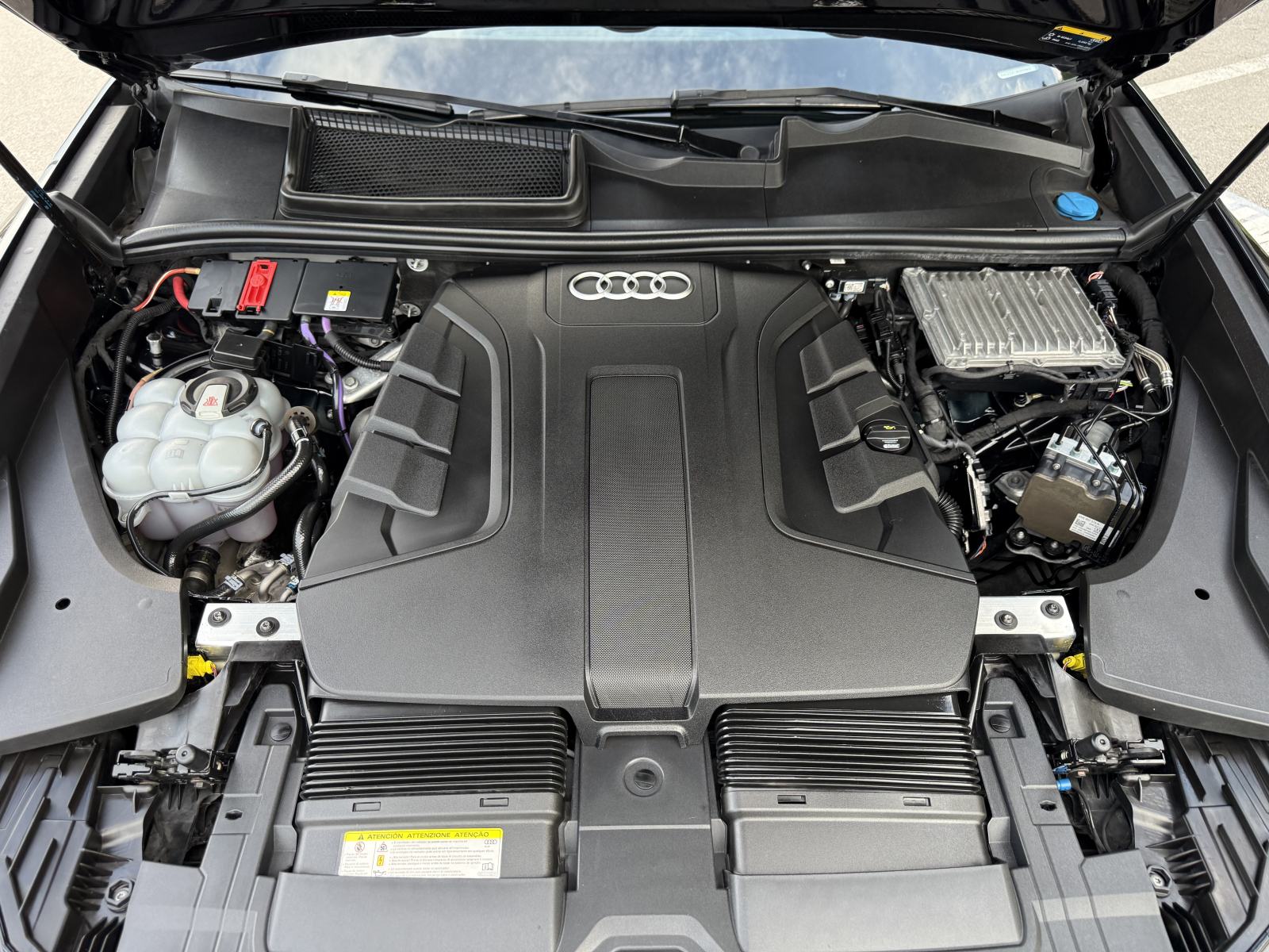 Audi Q8 50 TDI QUATTRO 3x S-Line BlackOptic Matrix Hd*Zračni ovjes*Zg, fotografija 18