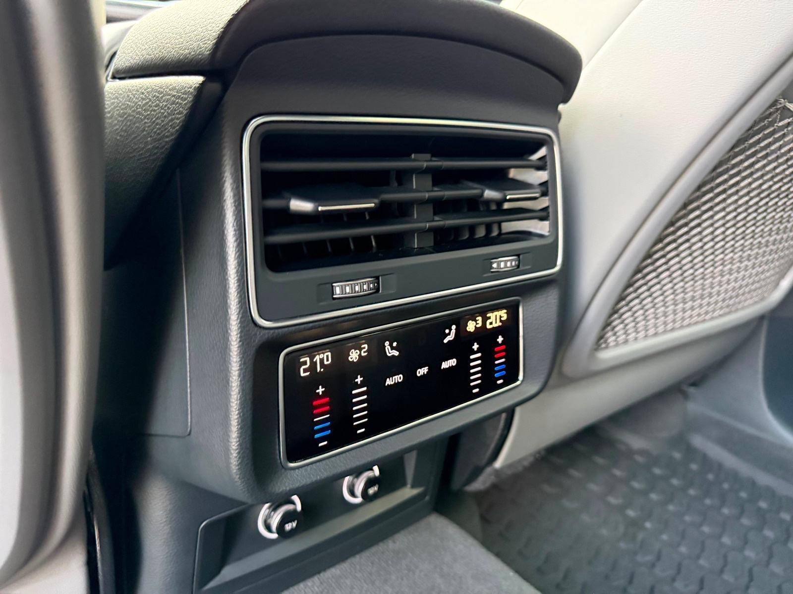 Audi Q8 50 TDI QUATTRO 3x S-Line BlackOptic Matrix Hd*Zračni ovjes*Zg, fotografija 17