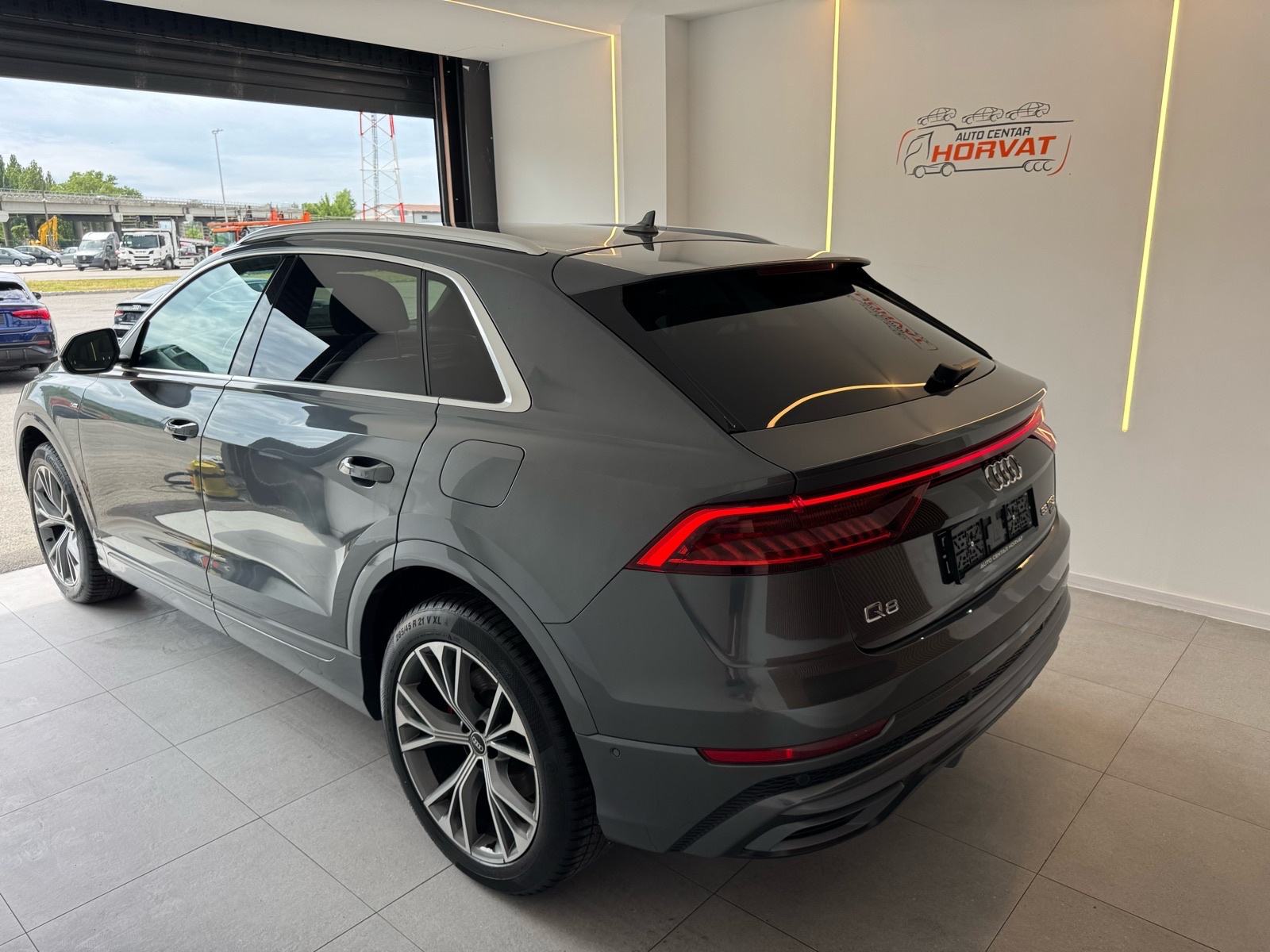 Audi Q8 55 TFSIe quattro S-Line; Matrix; B&O; Kamere 360; 1.vl.HR Auto, fotografija 6
