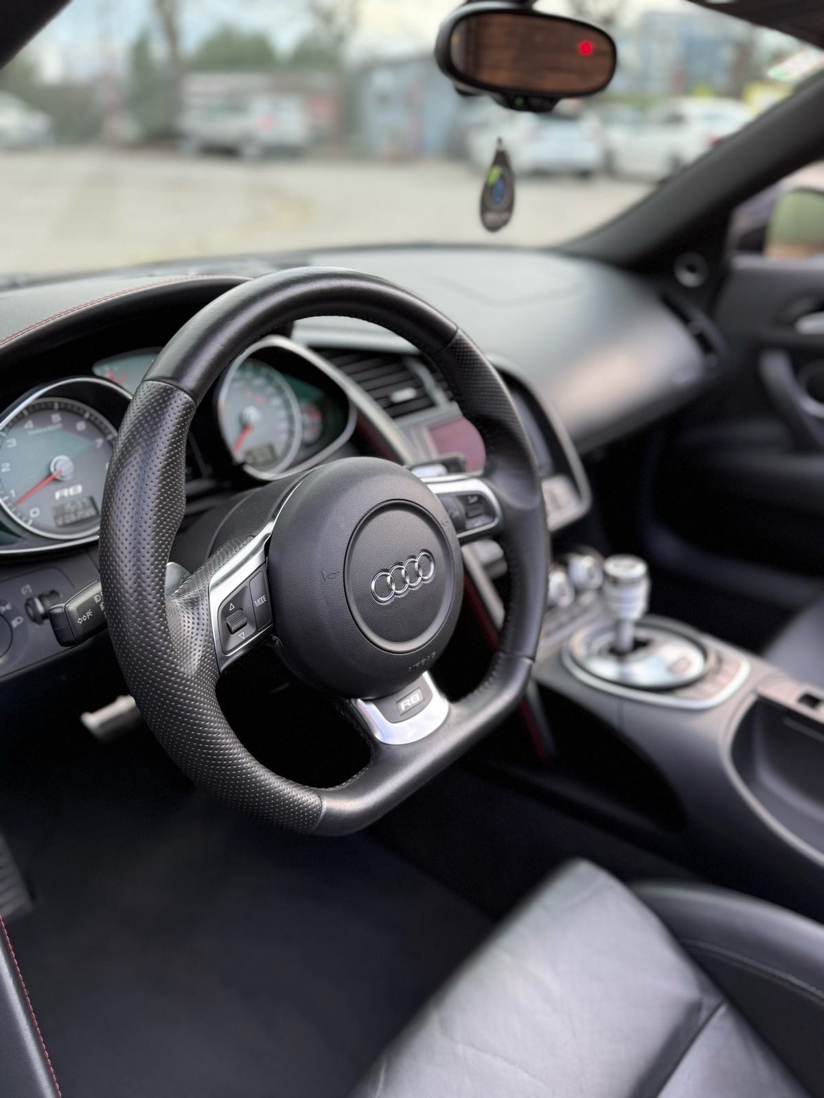 Audi R8 Spyder 4.2 Fsi F1 25Tkm Novo!!! B&O,Kamera,19”,Zamjena!!!!, fotografija 10