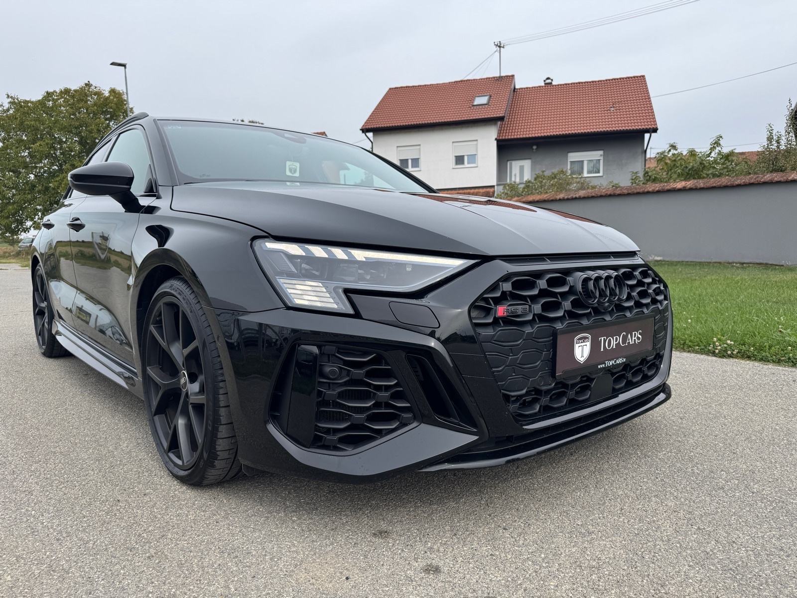 Audi RS3 2.5 TFSI Quattro Black edition, fotografija 2
